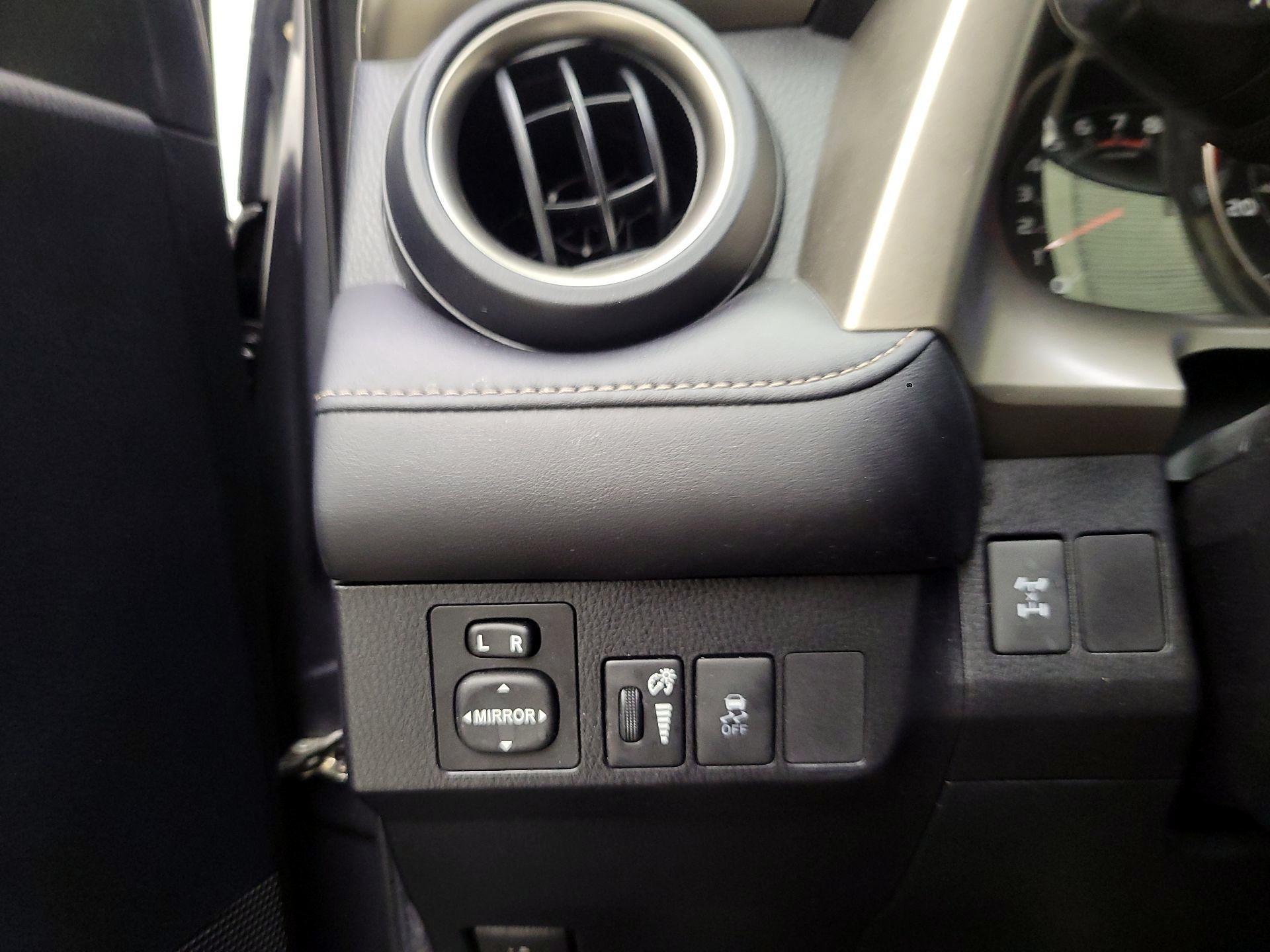 Thumbnail: 2014 Toyota RAV4 - 13