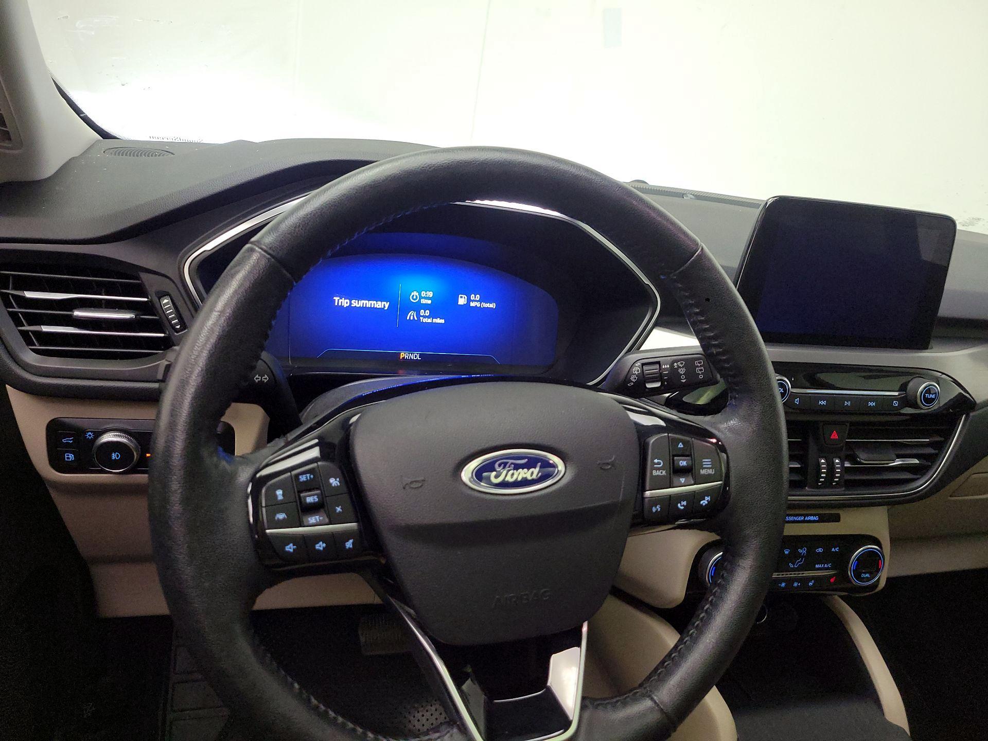 Thumbnail: 2021 Ford Escape - 10