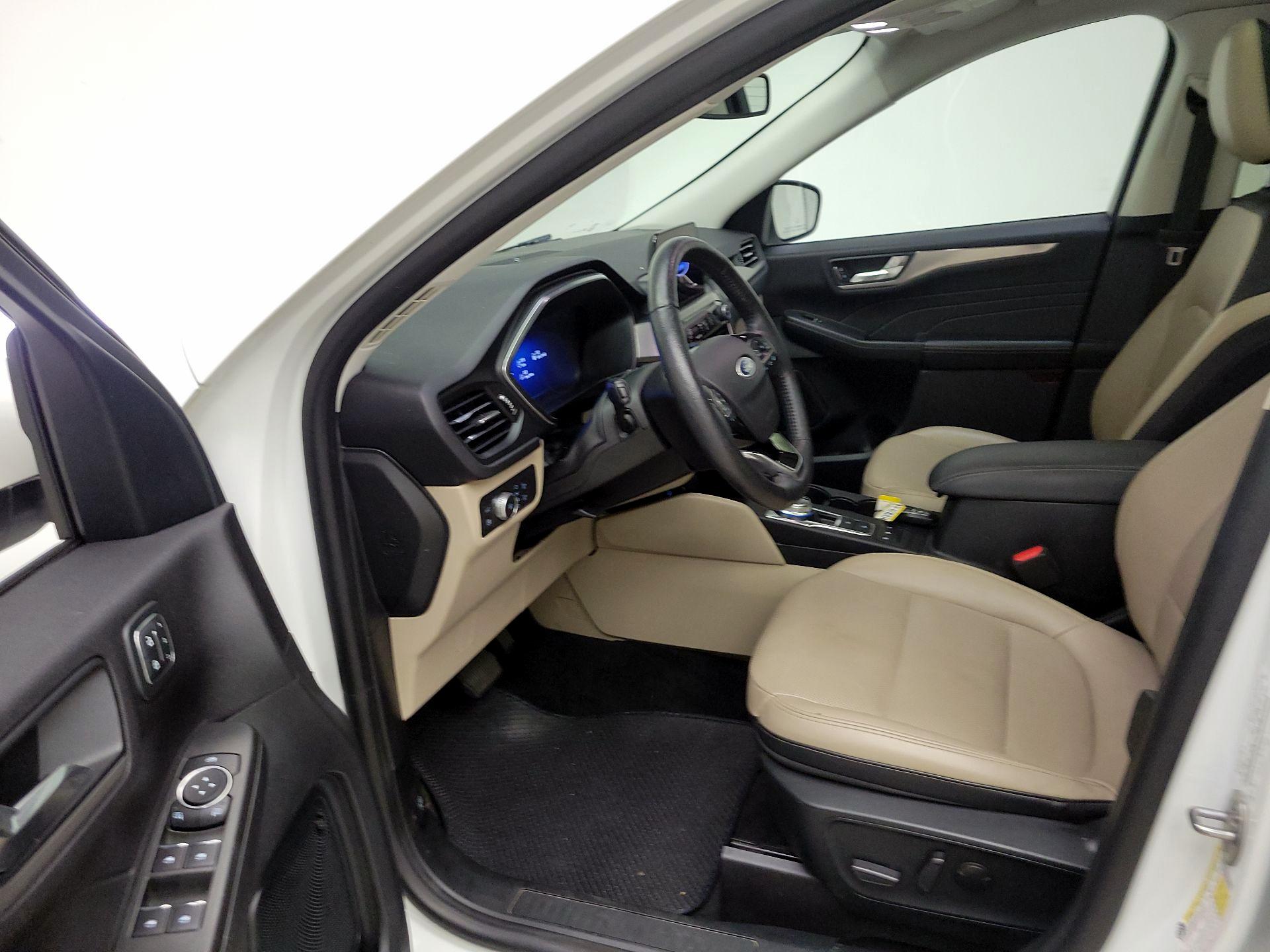 Thumbnail: 2021 Ford Escape - 11