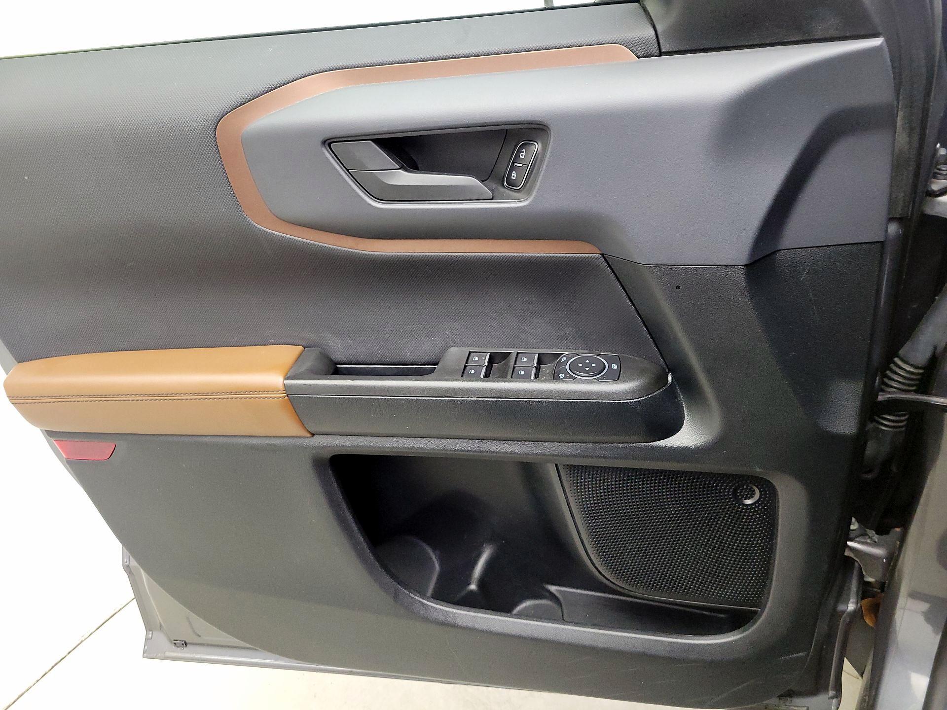Thumbnail: 2021 Ford Bronco Sport - 12