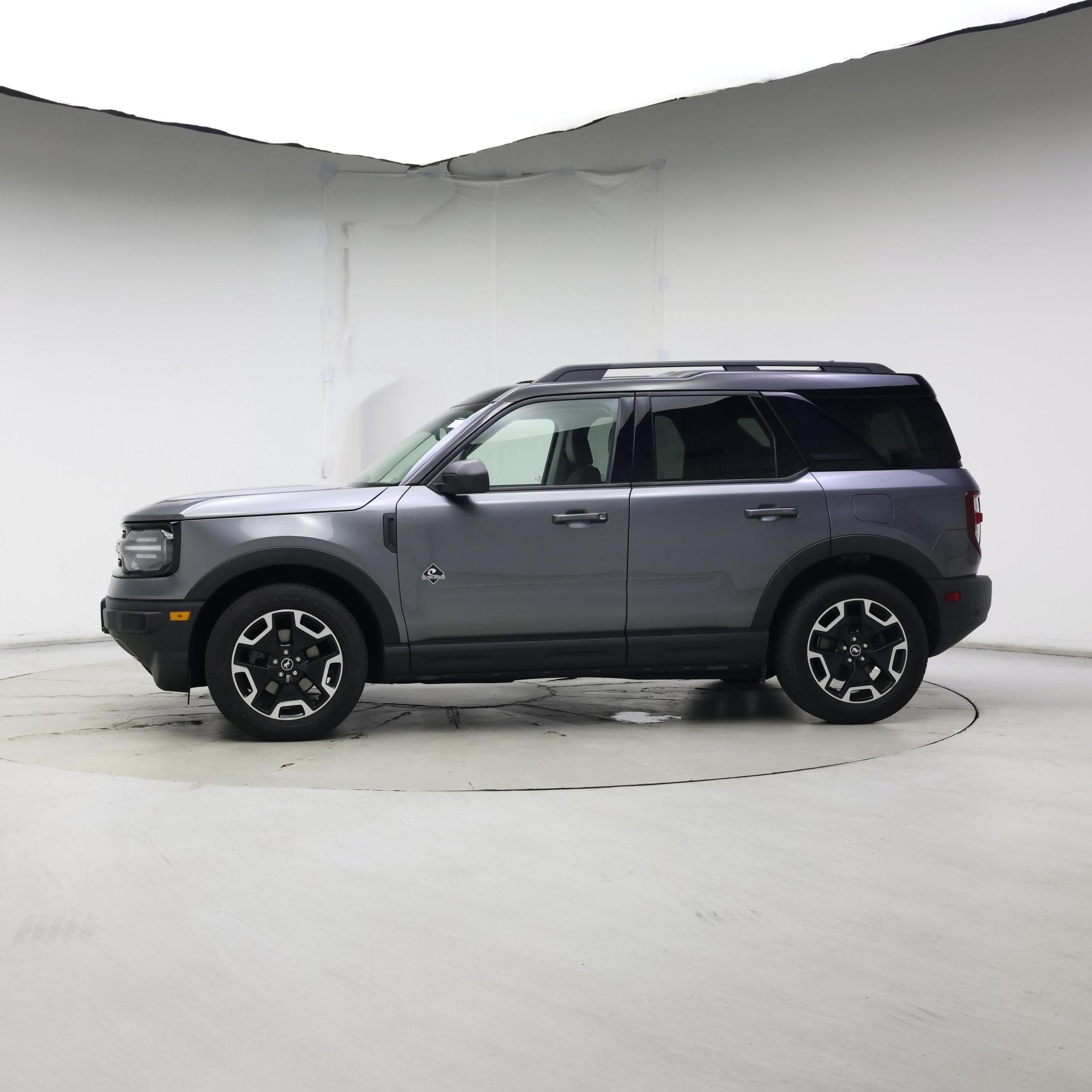 Thumbnail: 2021 Ford Bronco Sport - 3