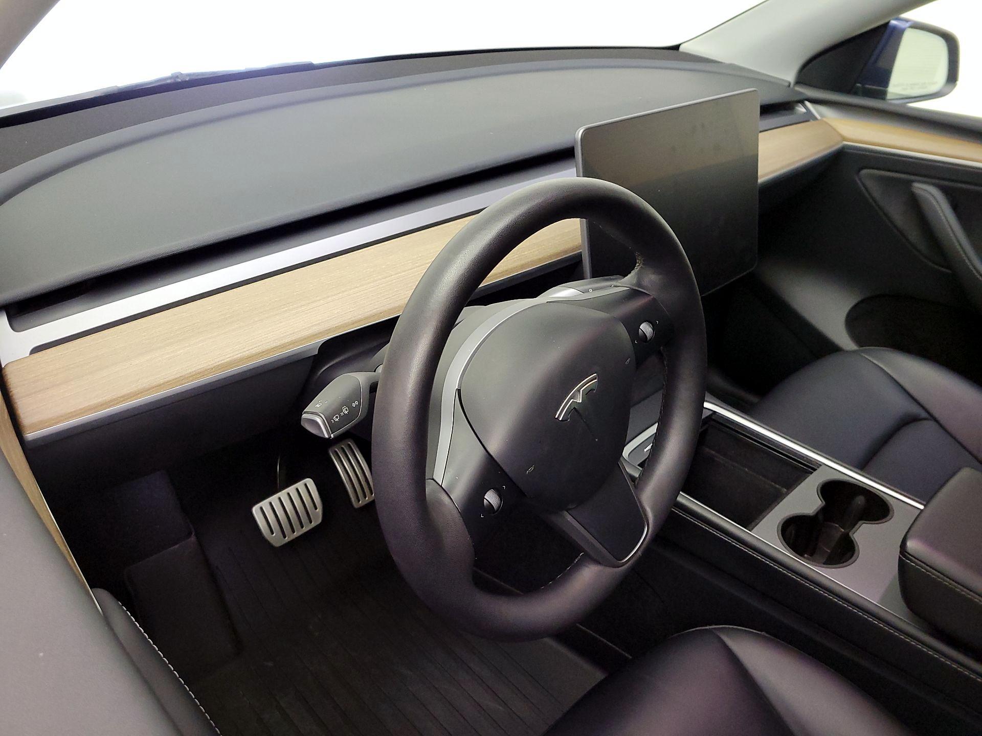 Thumbnail: 2023 Tesla Model Y - 9