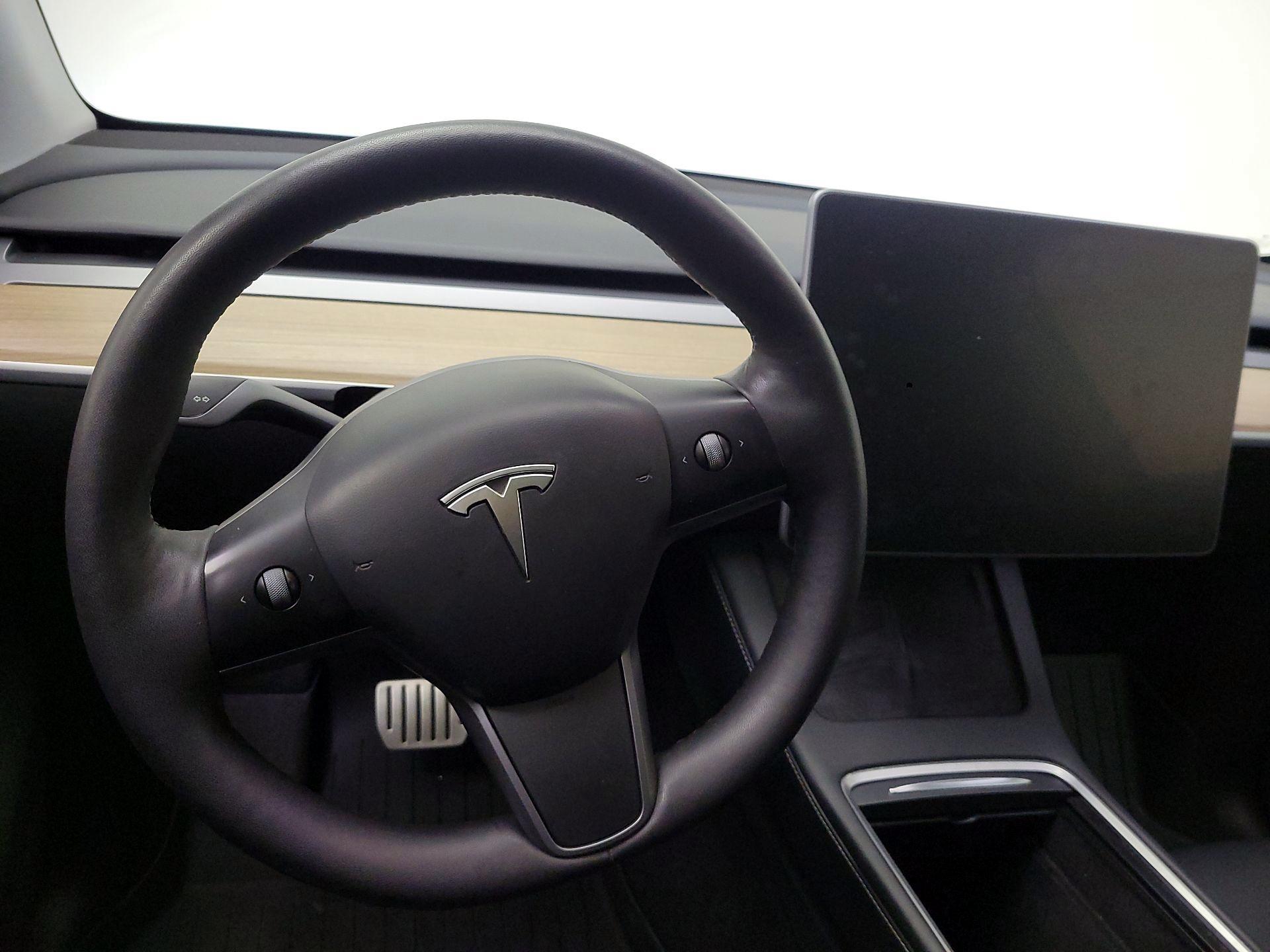 Thumbnail: 2023 Tesla Model Y - 10