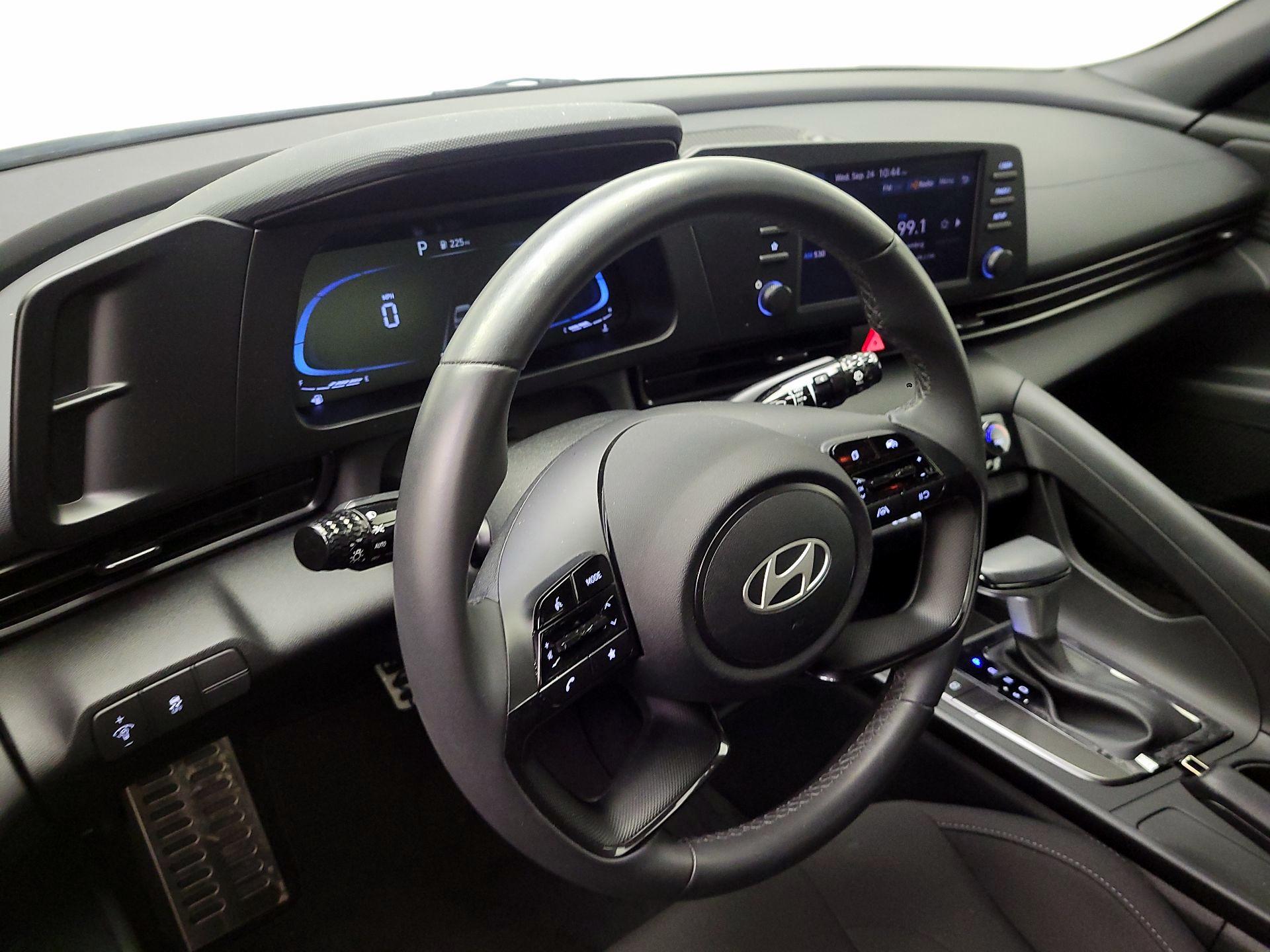 Thumbnail: 2025 Hyundai Elantra - 9