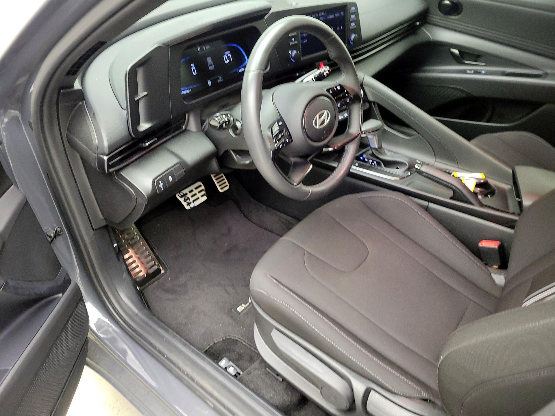 Thumbnail: 2025 Hyundai Elantra - 11