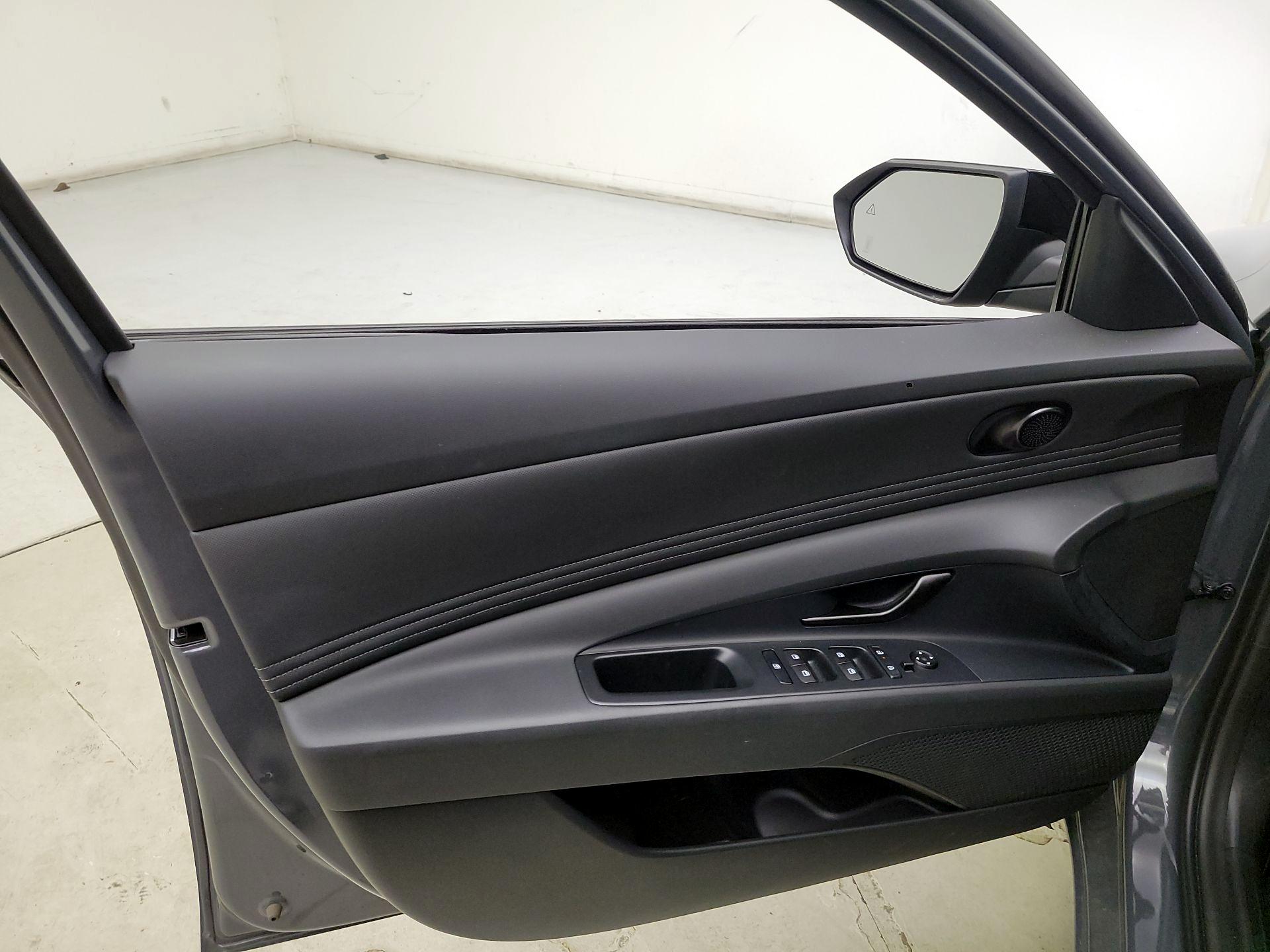 Thumbnail: 2025 Hyundai Elantra - 12