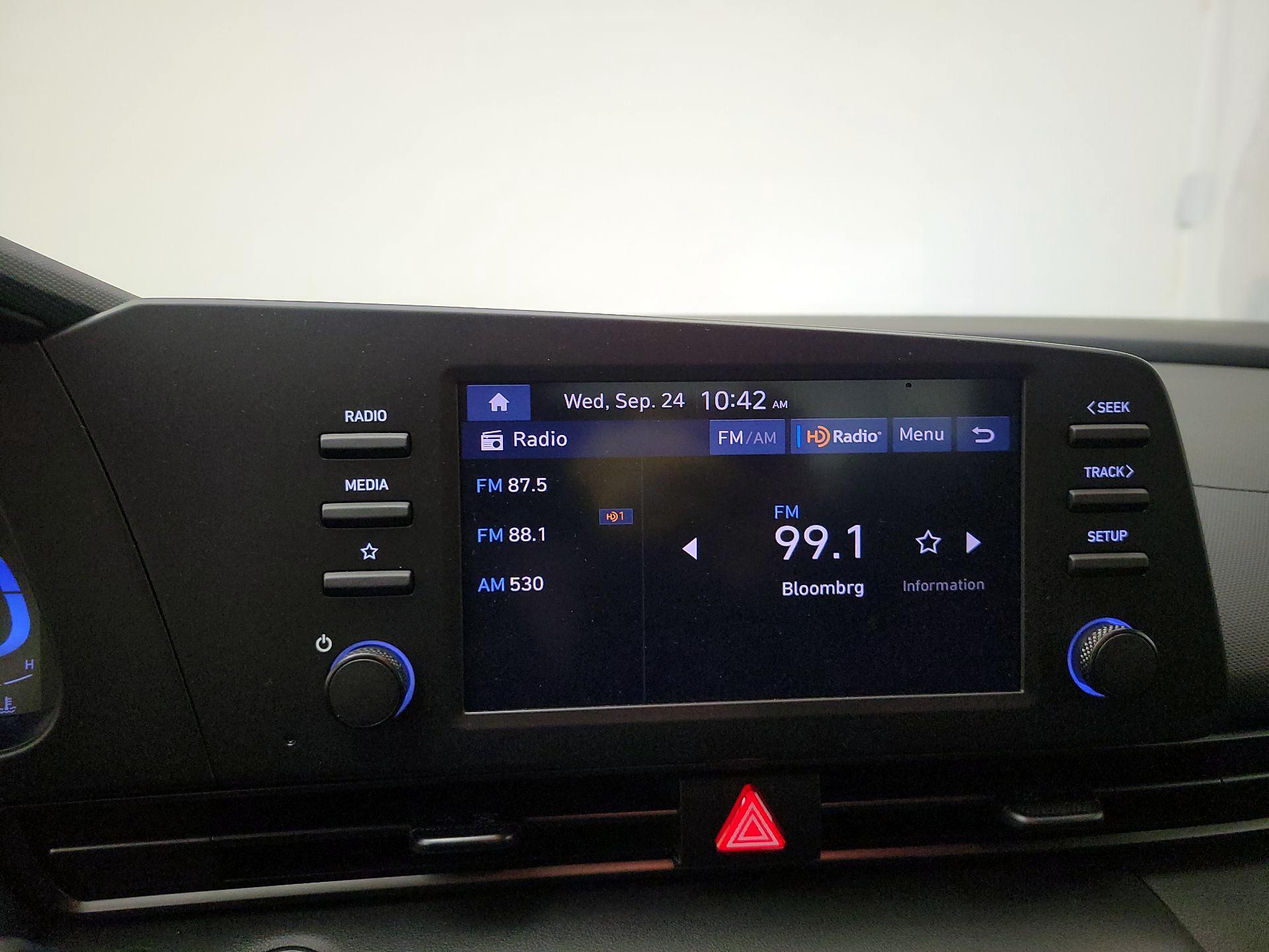 Thumbnail: 2025 Hyundai Elantra - 15