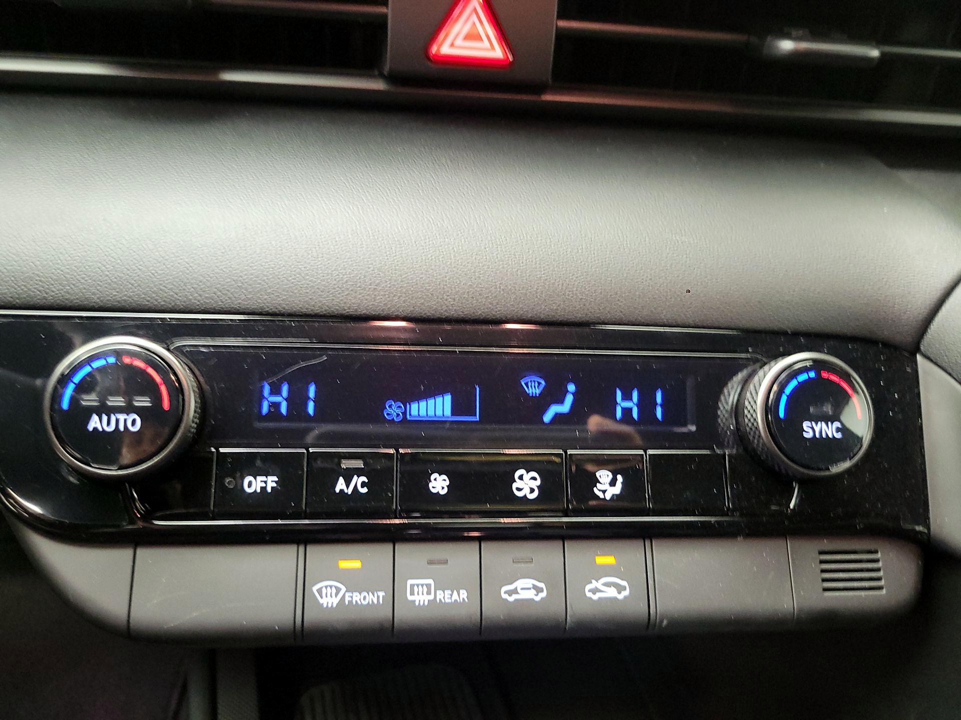 Thumbnail: 2025 Hyundai Elantra - 16