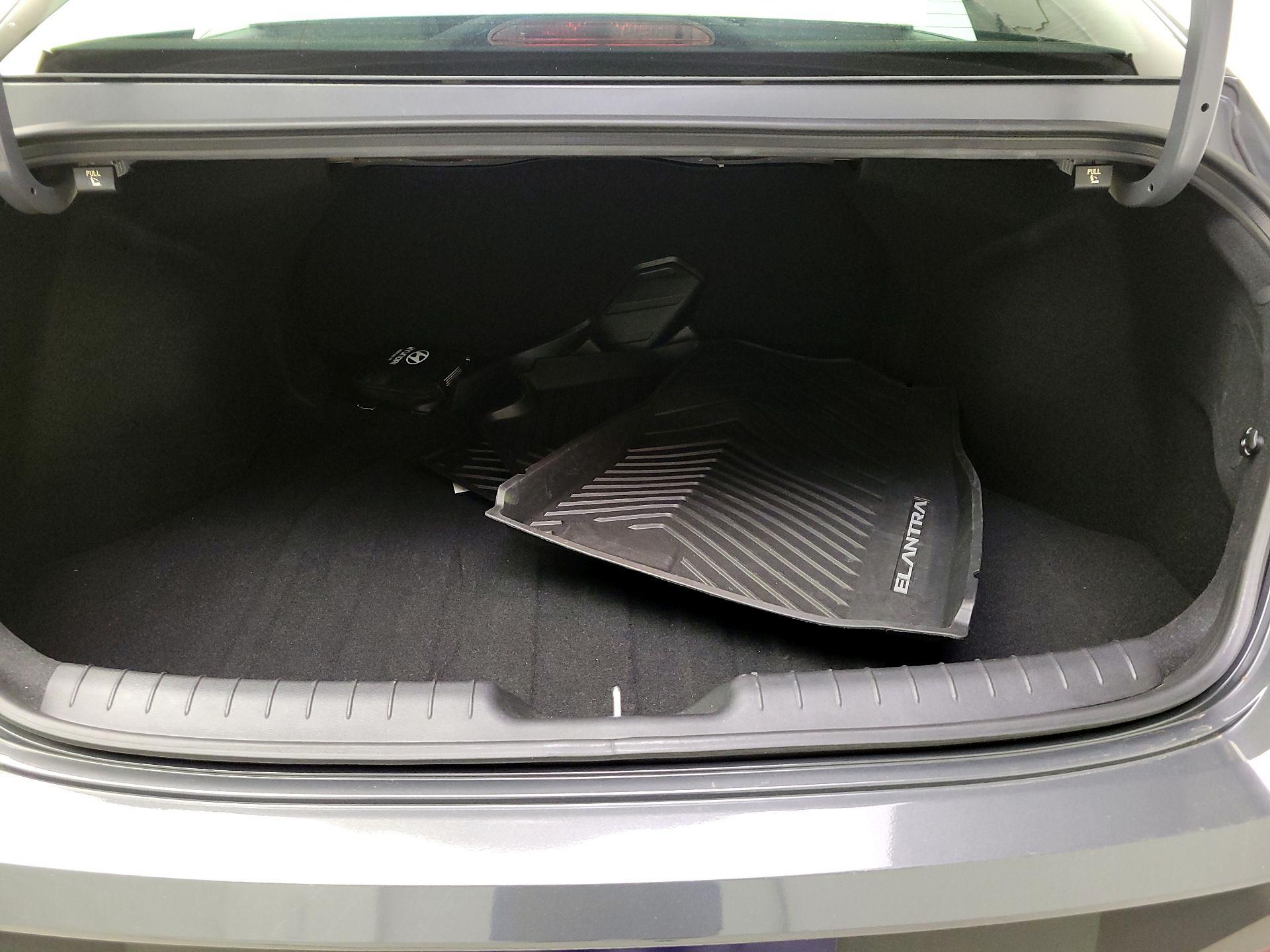 Thumbnail: 2025 Hyundai Elantra - 20