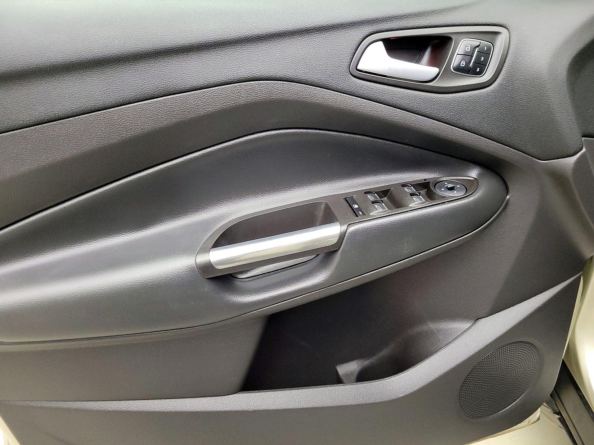 Thumbnail: 2017 Ford Escape - 12