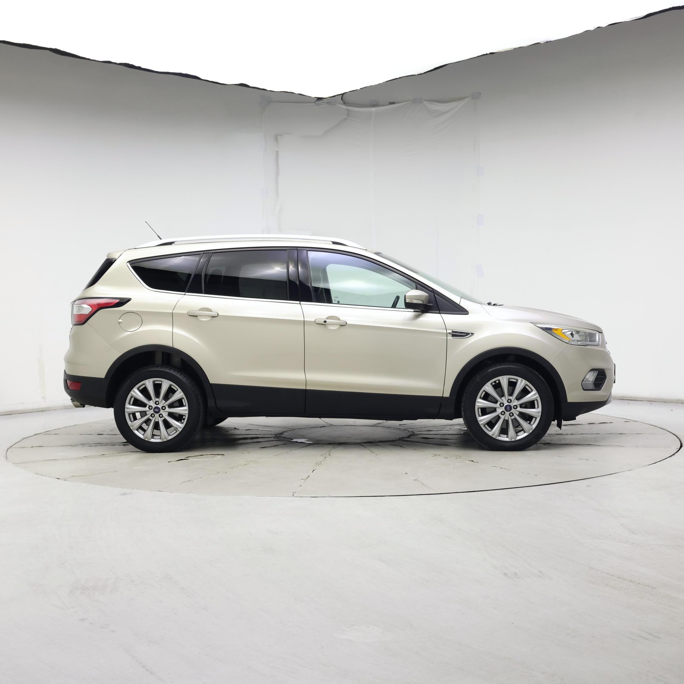 Thumbnail: 2017 Ford Escape - 7