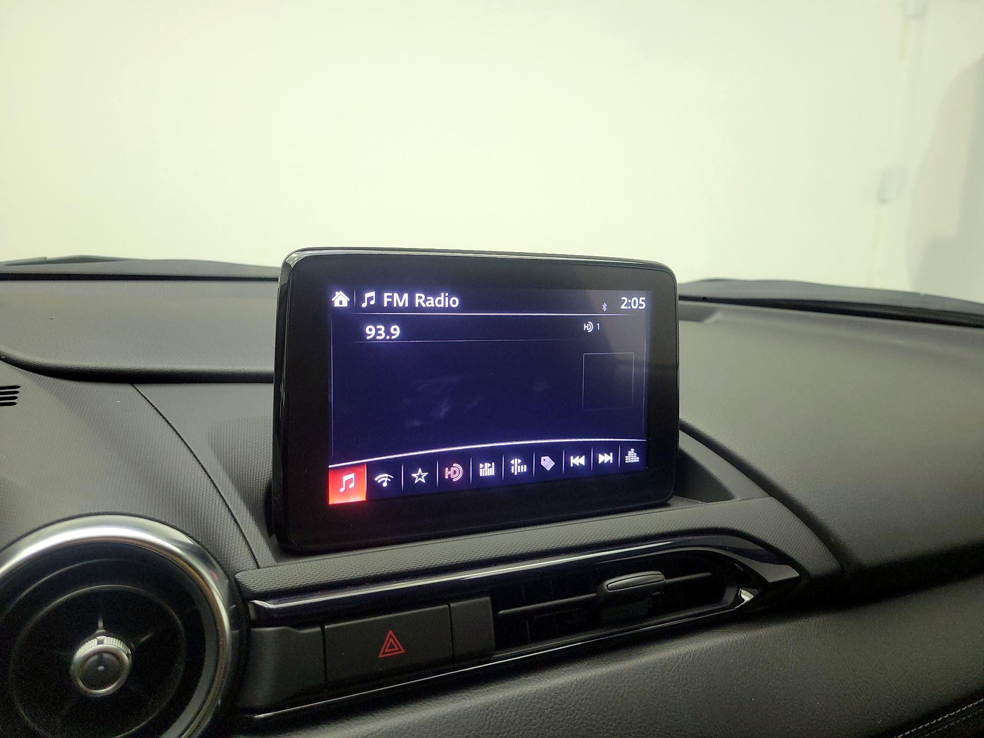 Thumbnail: 2021 Mazda MX-5 Miata - 16