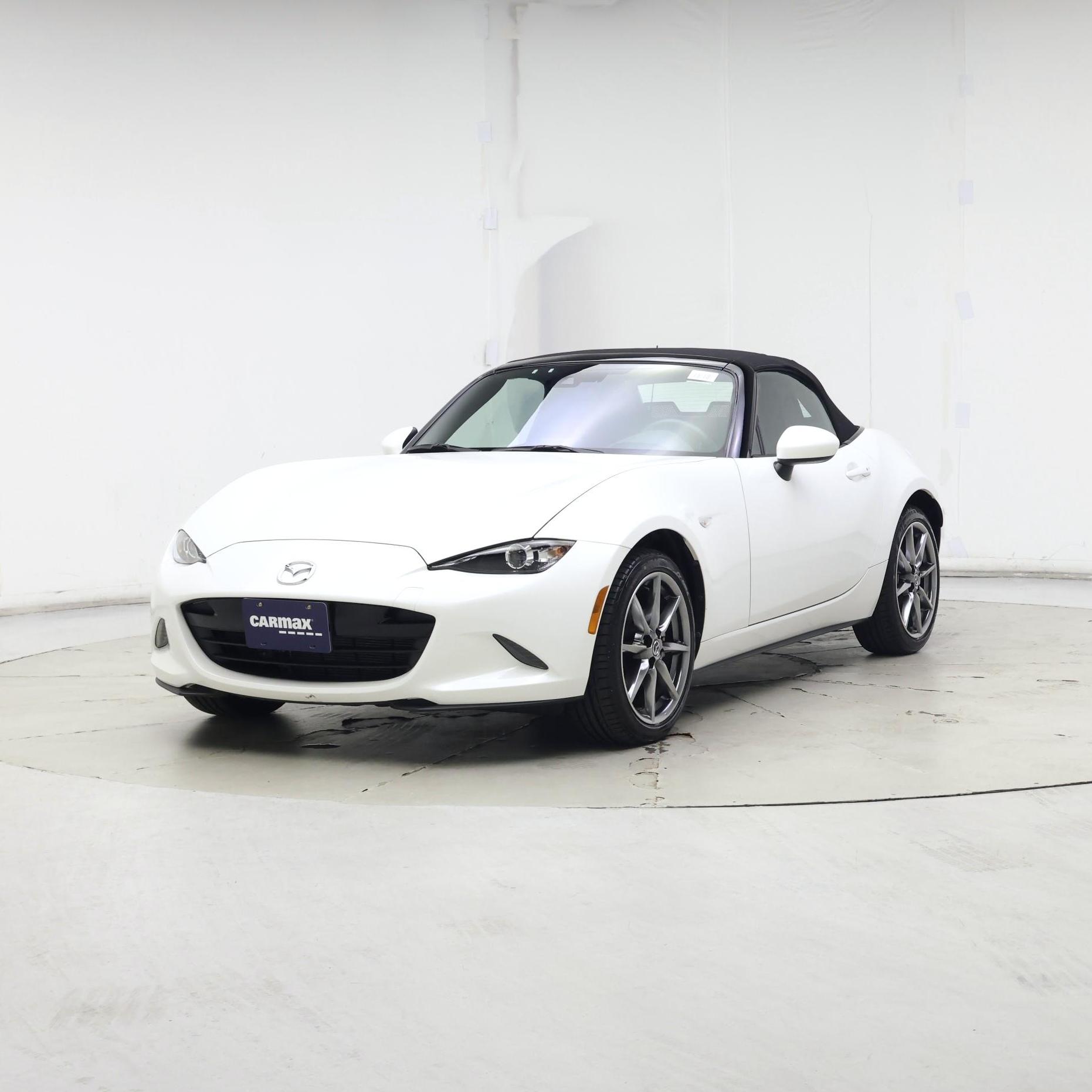 Thumbnail: 2021 Mazda MX-5 Miata - 4