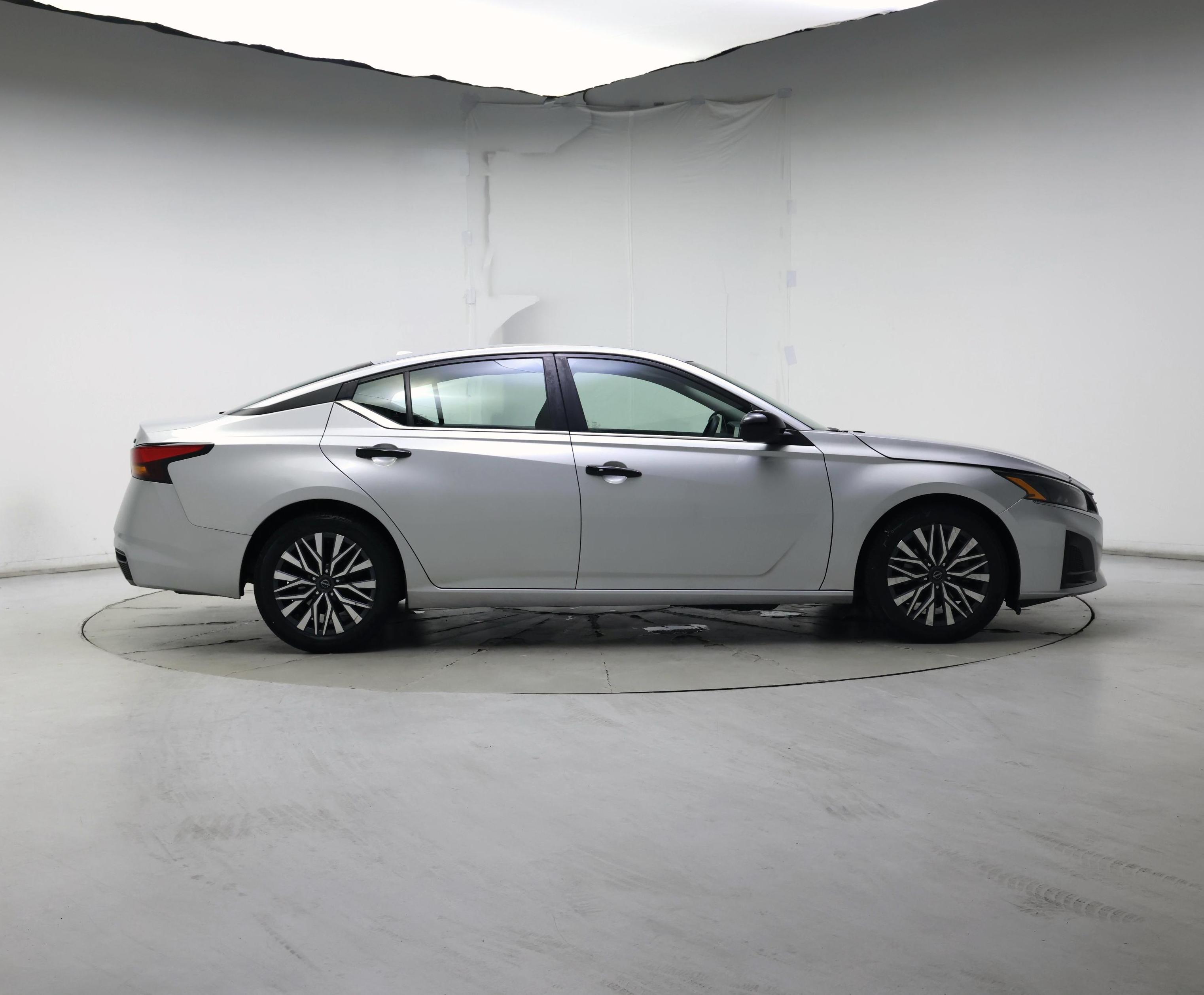 Thumbnail: 2023 Nissan Altima - 7