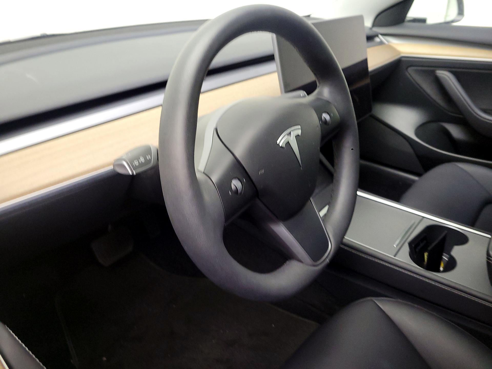 Thumbnail: 2023 Tesla Model 3 - 9