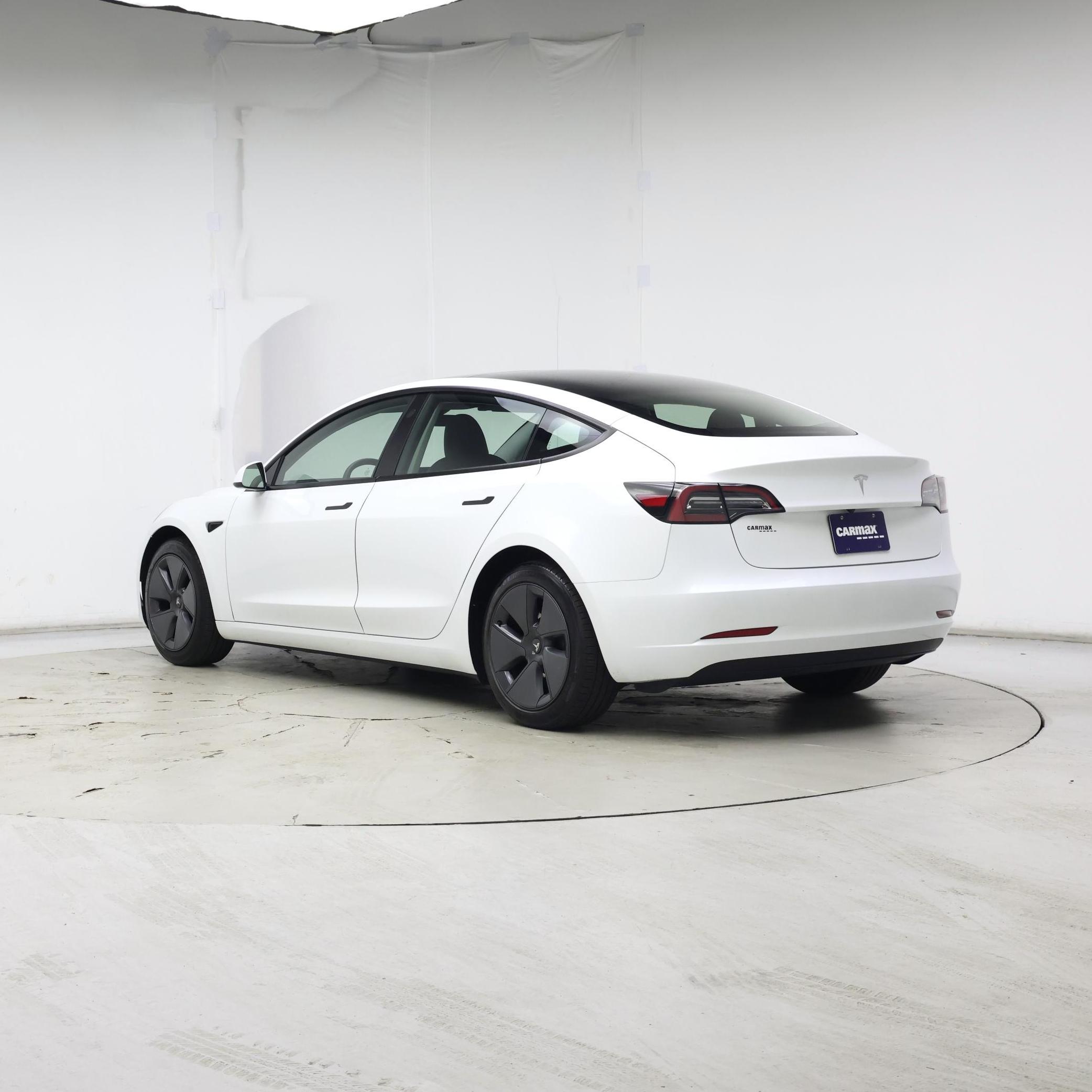 Thumbnail: 2023 Tesla Model 3 - 2