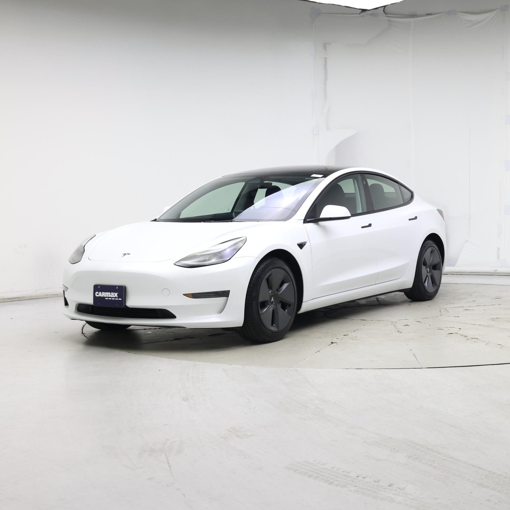Thumbnail: 2023 Tesla Model 3 - 4