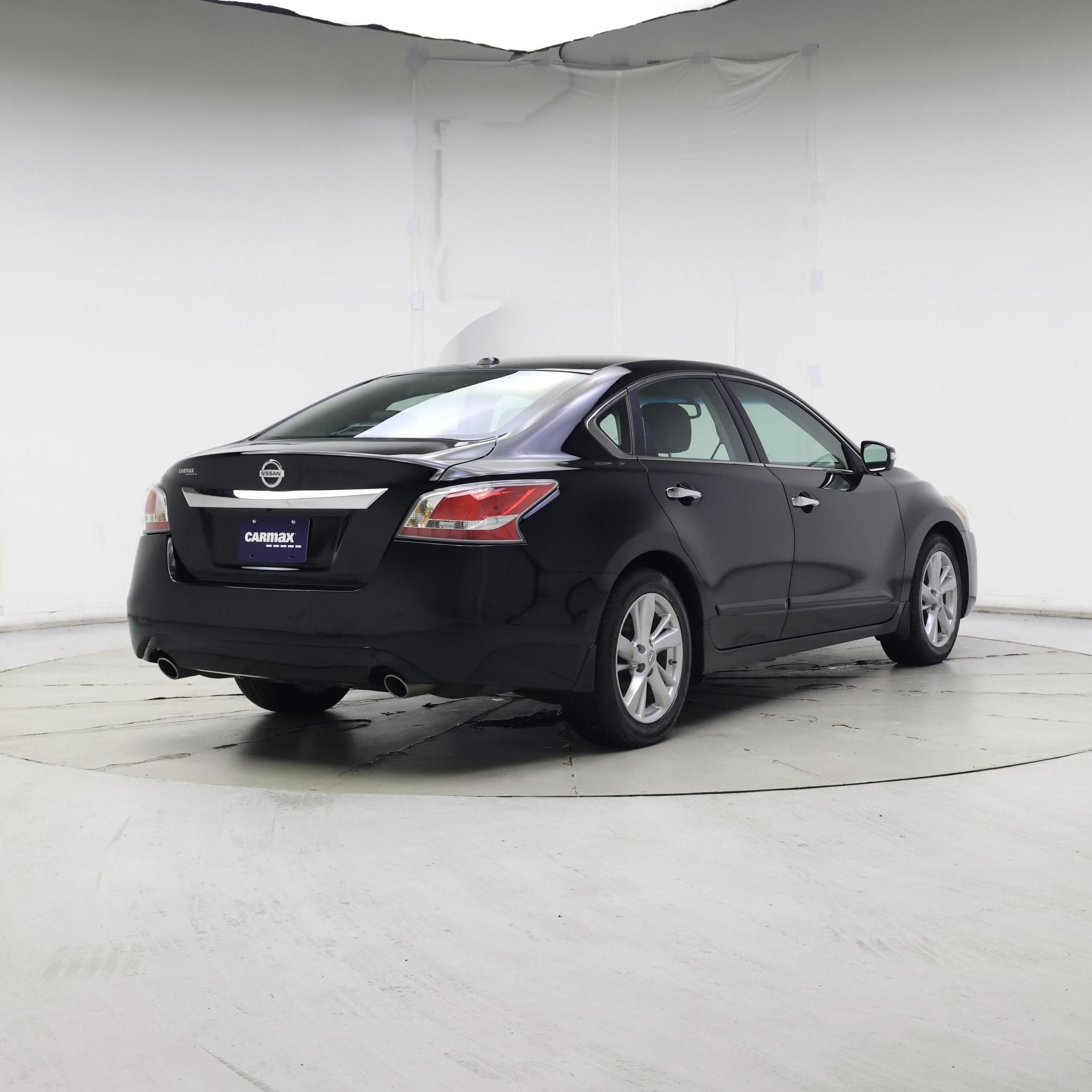 Thumbnail: 2015 Nissan Altima - 8