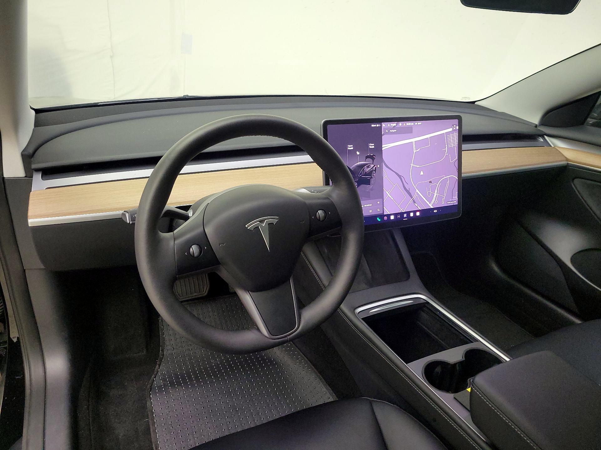Thumbnail: 2023 Tesla Model 3 - 9