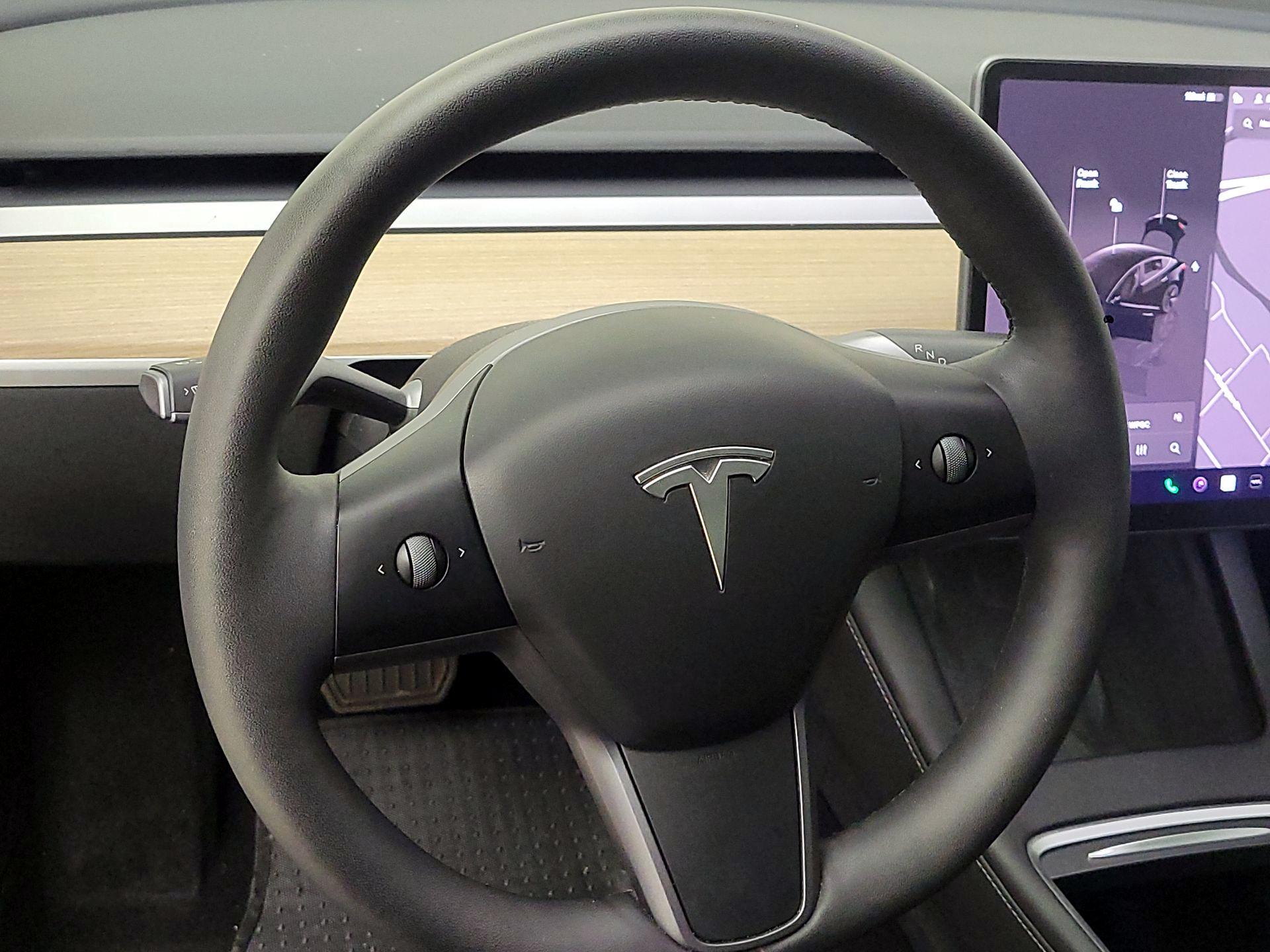 Thumbnail: 2023 Tesla Model 3 - 10