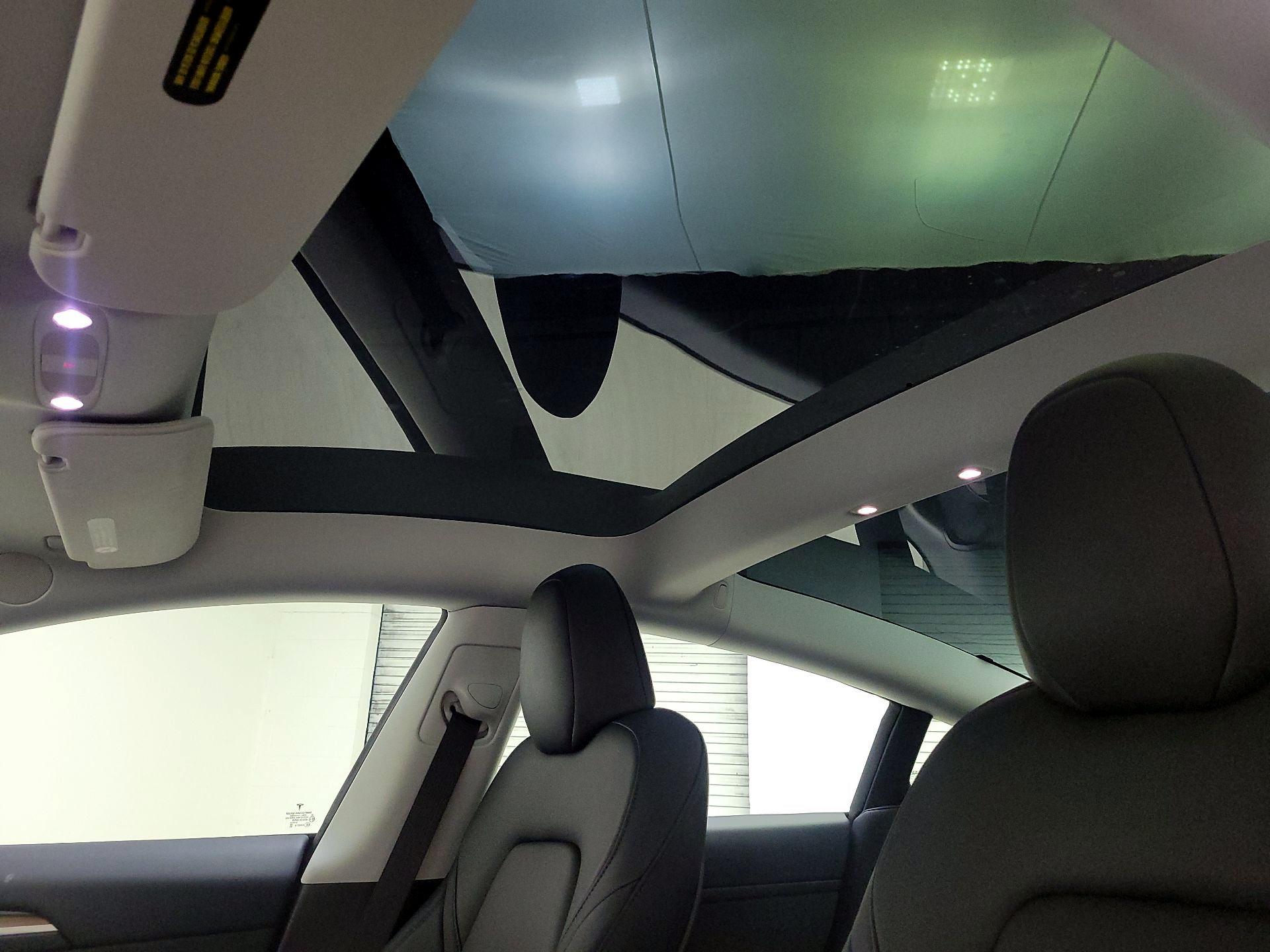 Thumbnail: 2023 Tesla Model 3 - 19