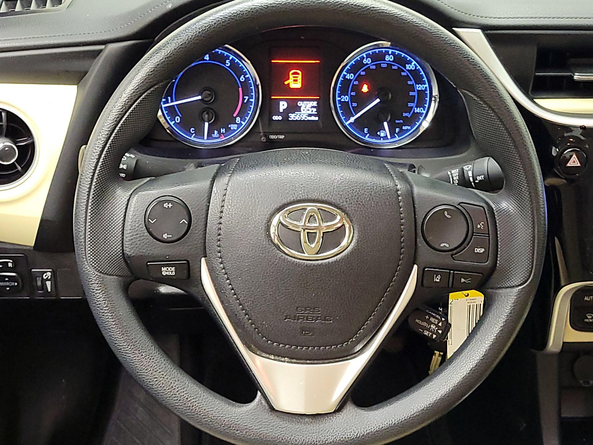 Thumbnail: 2017 Toyota Corolla - 10