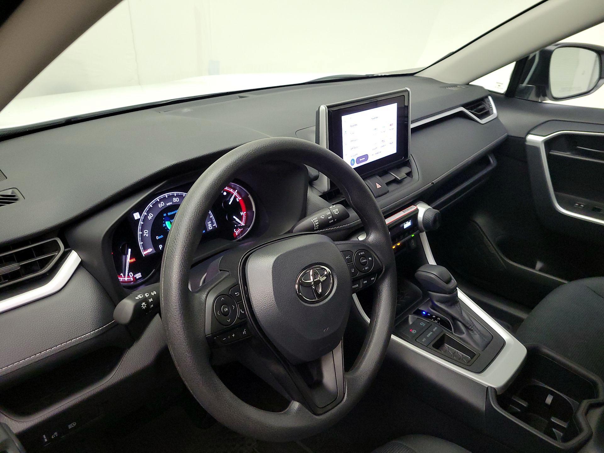 Thumbnail: 2025 Toyota RAV4 - 9