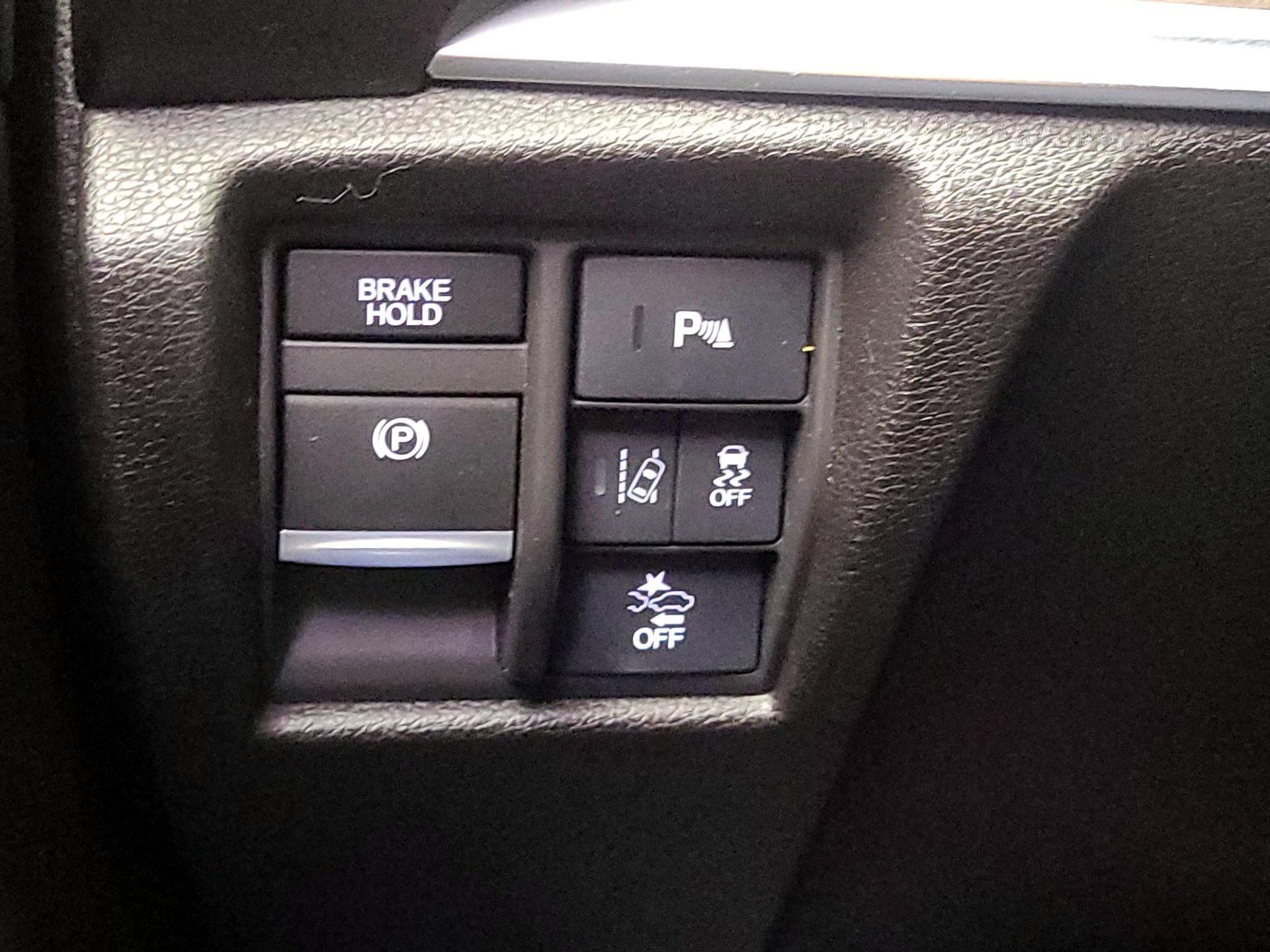 Thumbnail: 2020 Acura MDX - 13