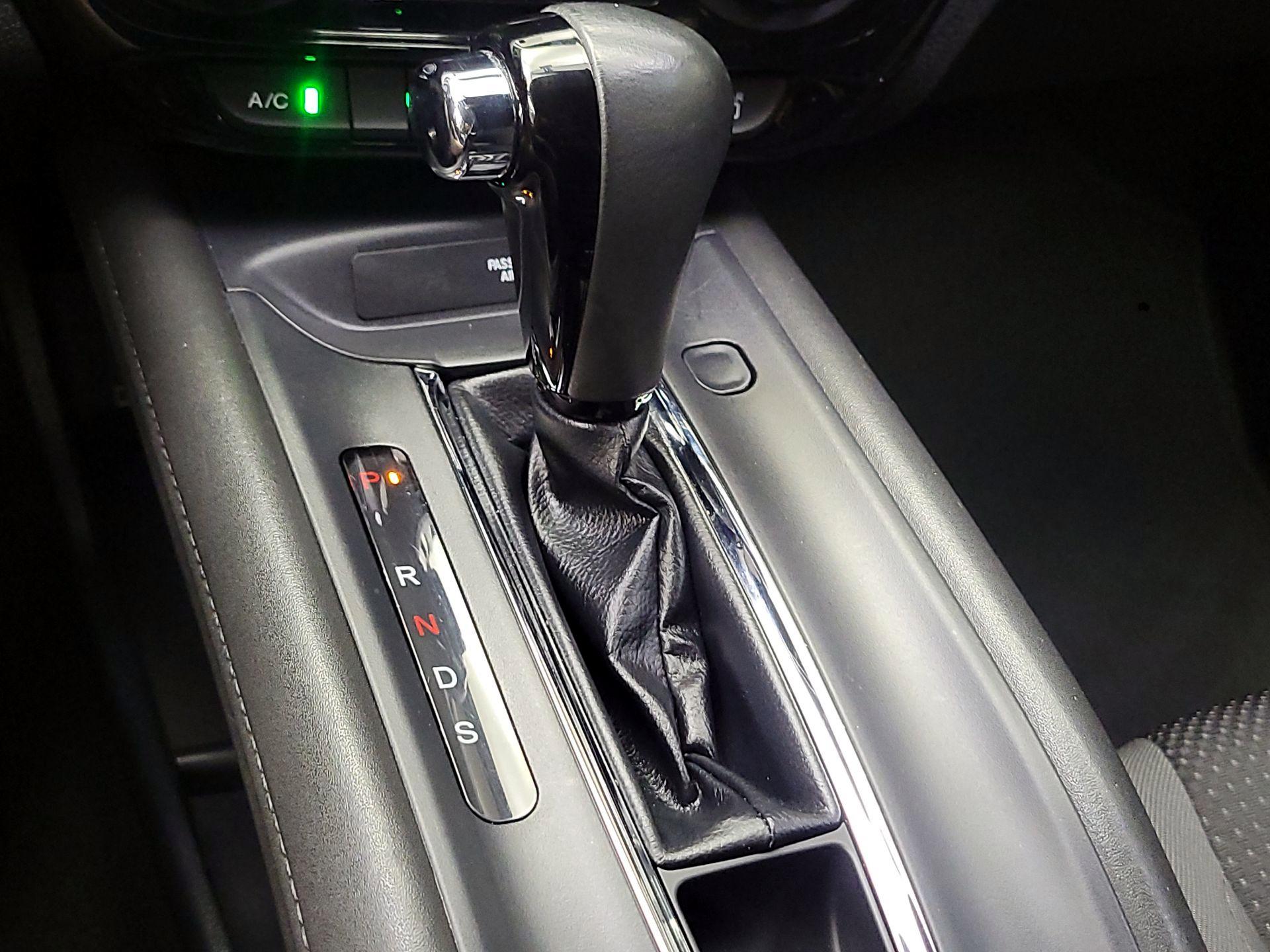 Thumbnail: 2022 Honda HR-V - 17