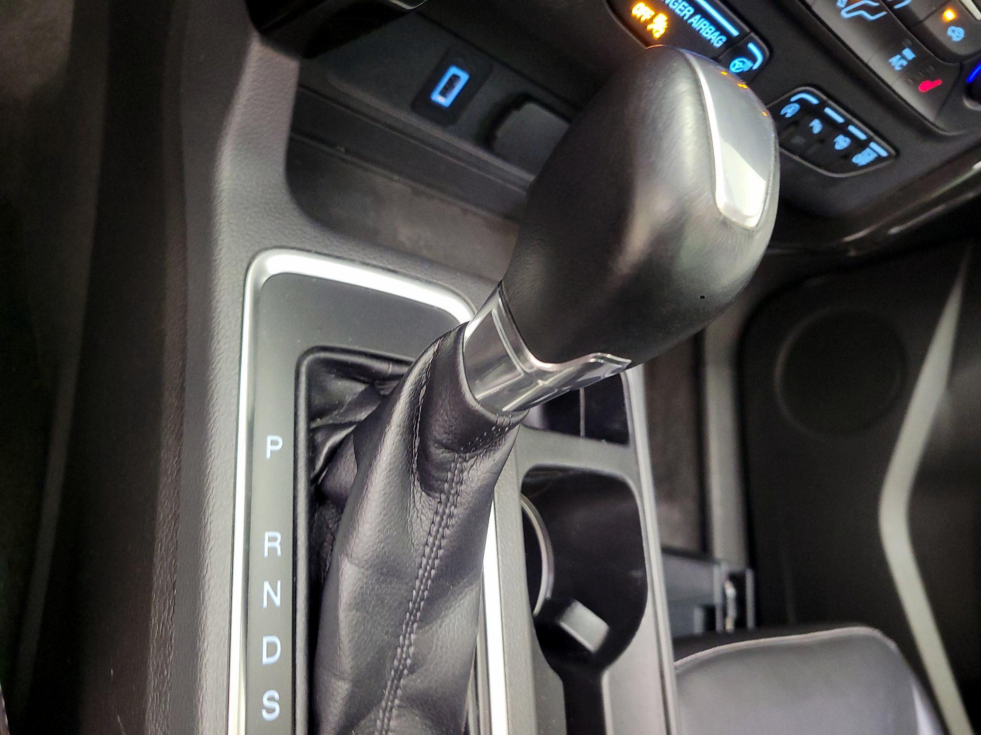 Thumbnail: 2017 Ford Escape - 17