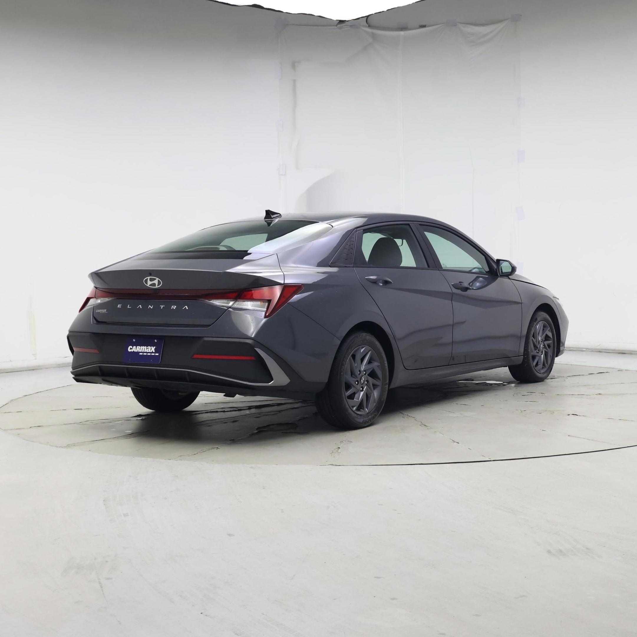 Thumbnail: 2024 Hyundai Elantra - 8