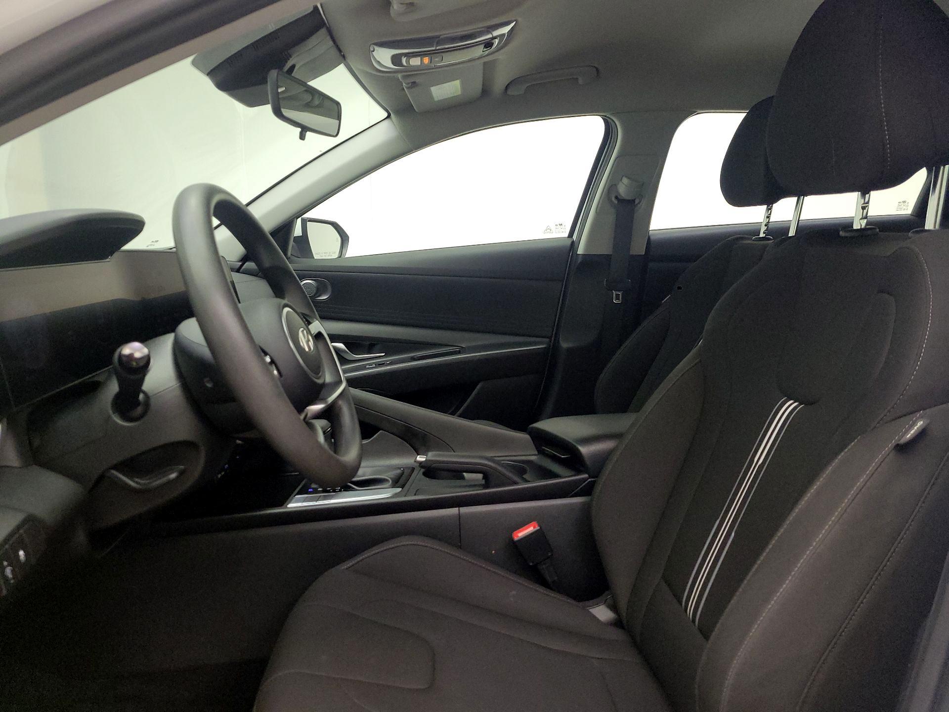 Thumbnail: 2024 Hyundai Elantra - 11