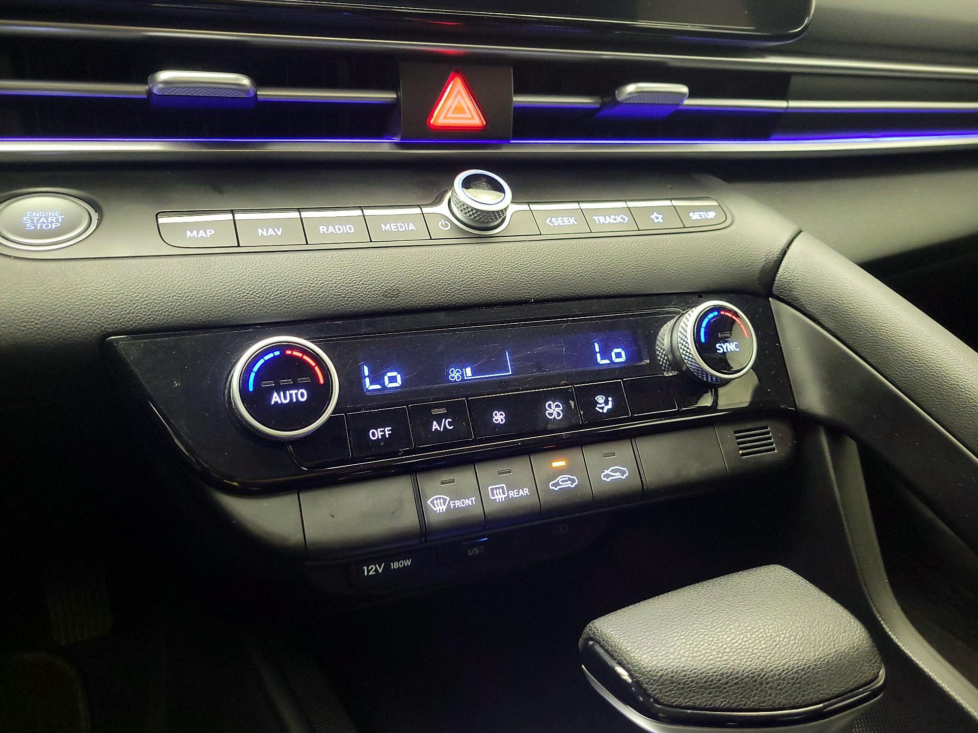 Thumbnail: 2024 Hyundai Elantra - 17