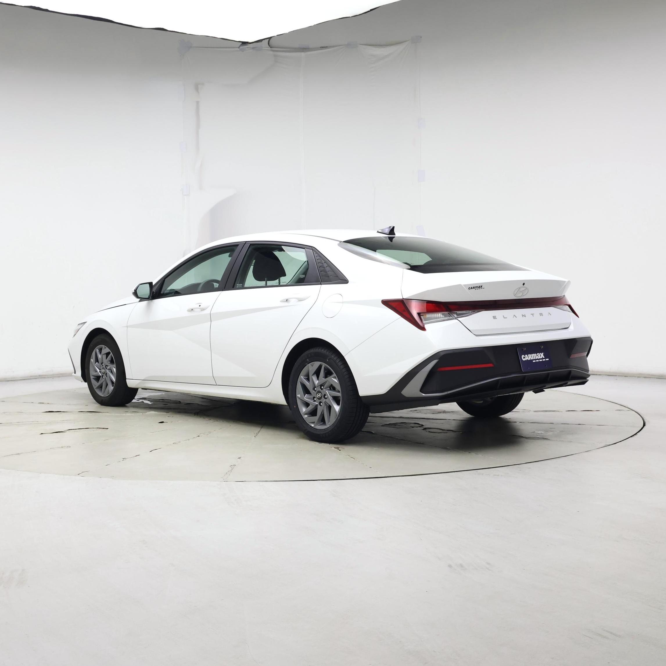 Thumbnail: 2024 Hyundai Elantra - 2
