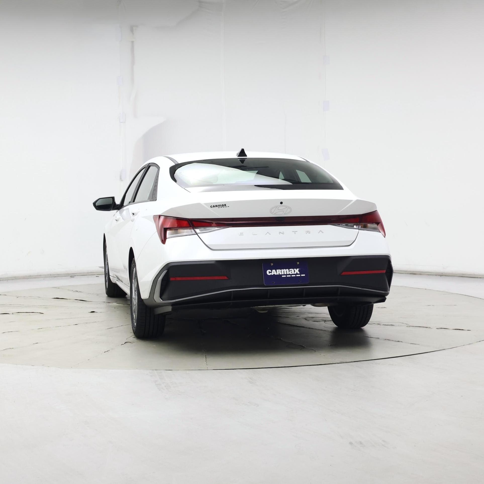 Thumbnail: 2024 Hyundai Elantra - 6