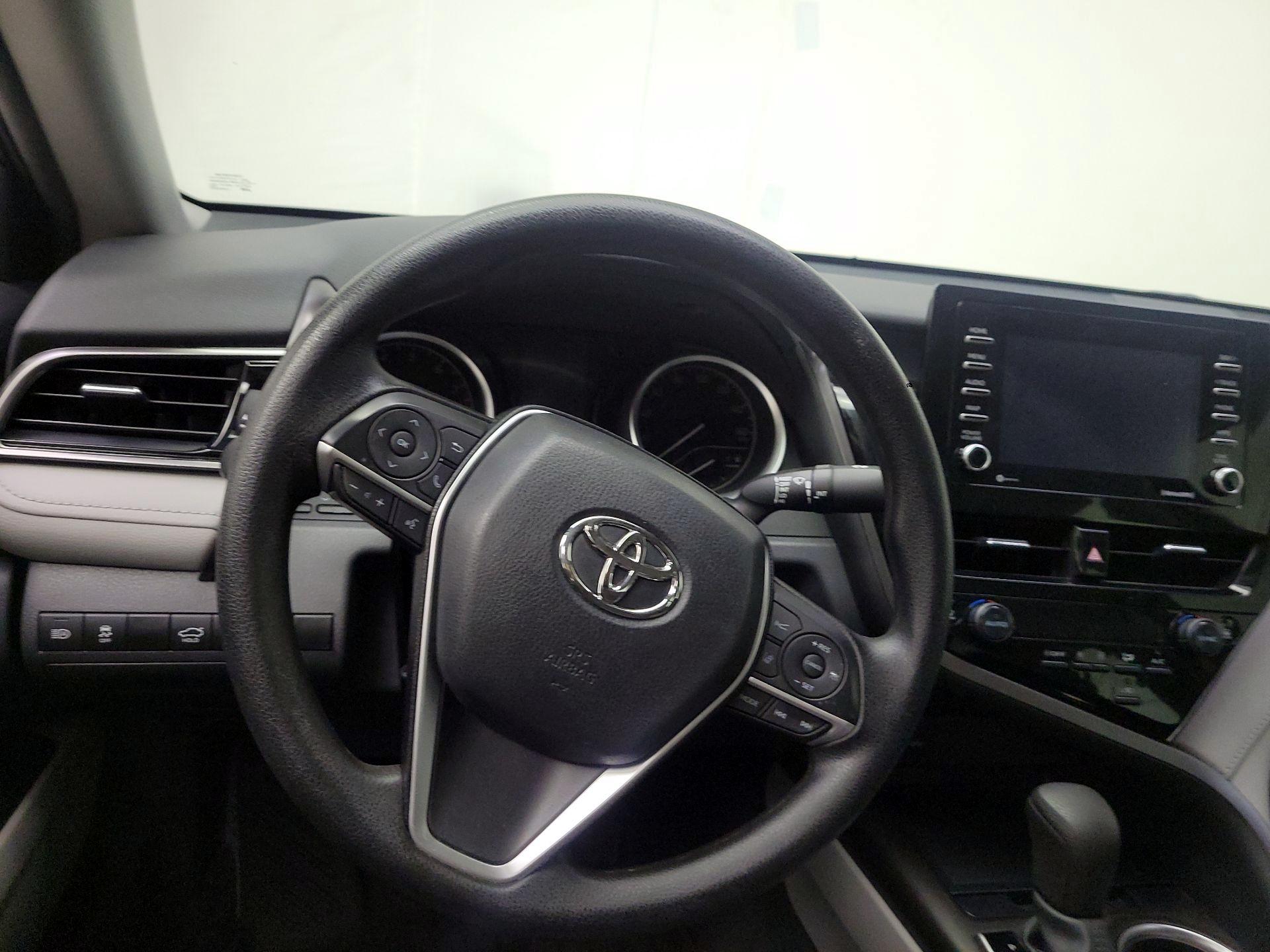 Thumbnail: 2022 Toyota Camry - 10