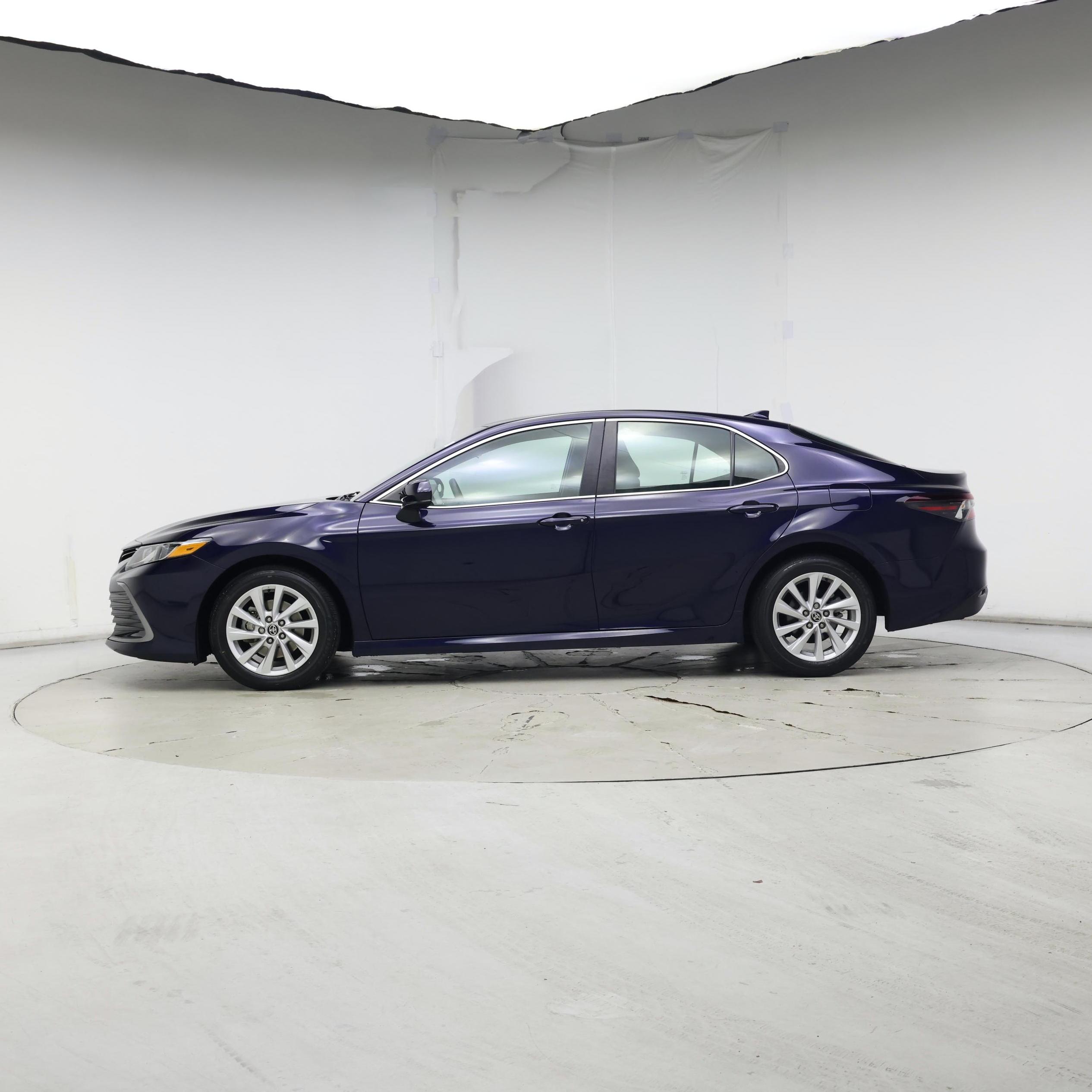 Thumbnail: 2022 Toyota Camry - 3