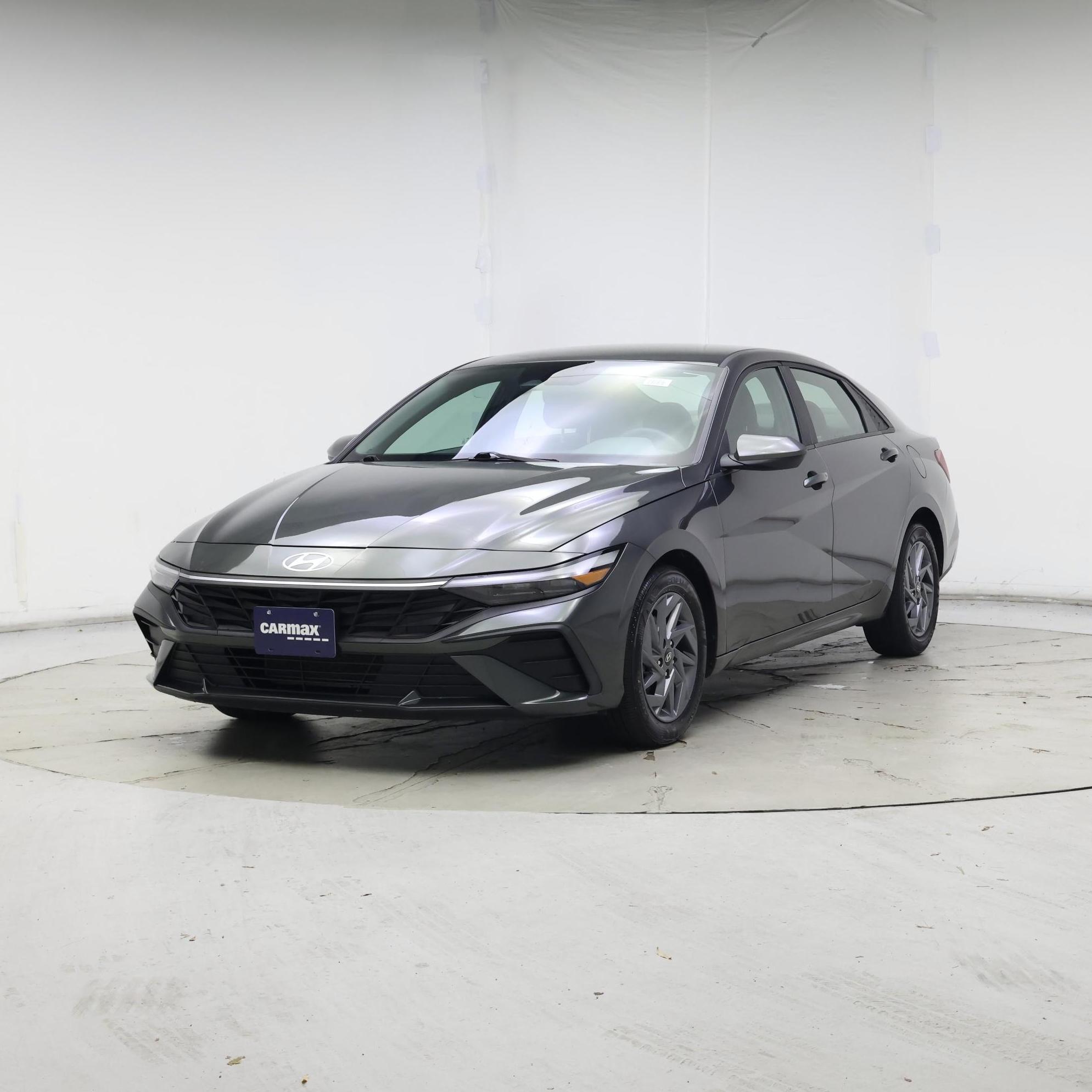 Thumbnail: 2024 Hyundai Elantra - 4