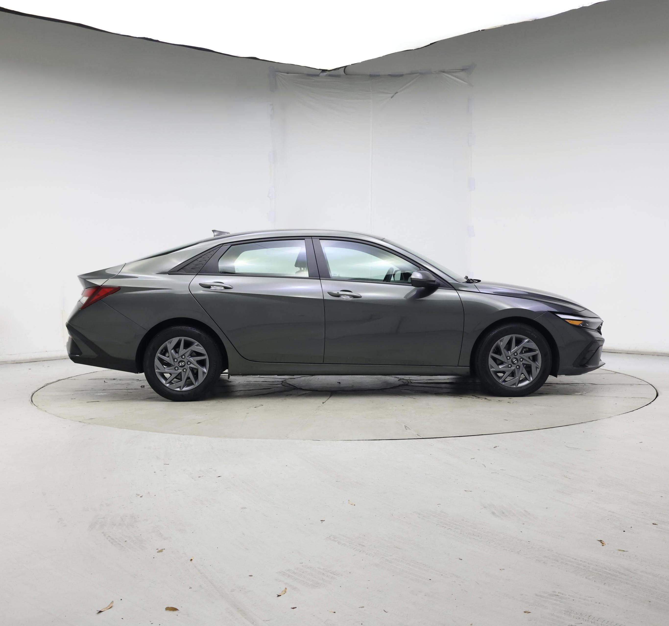Thumbnail: 2024 Hyundai Elantra - 7