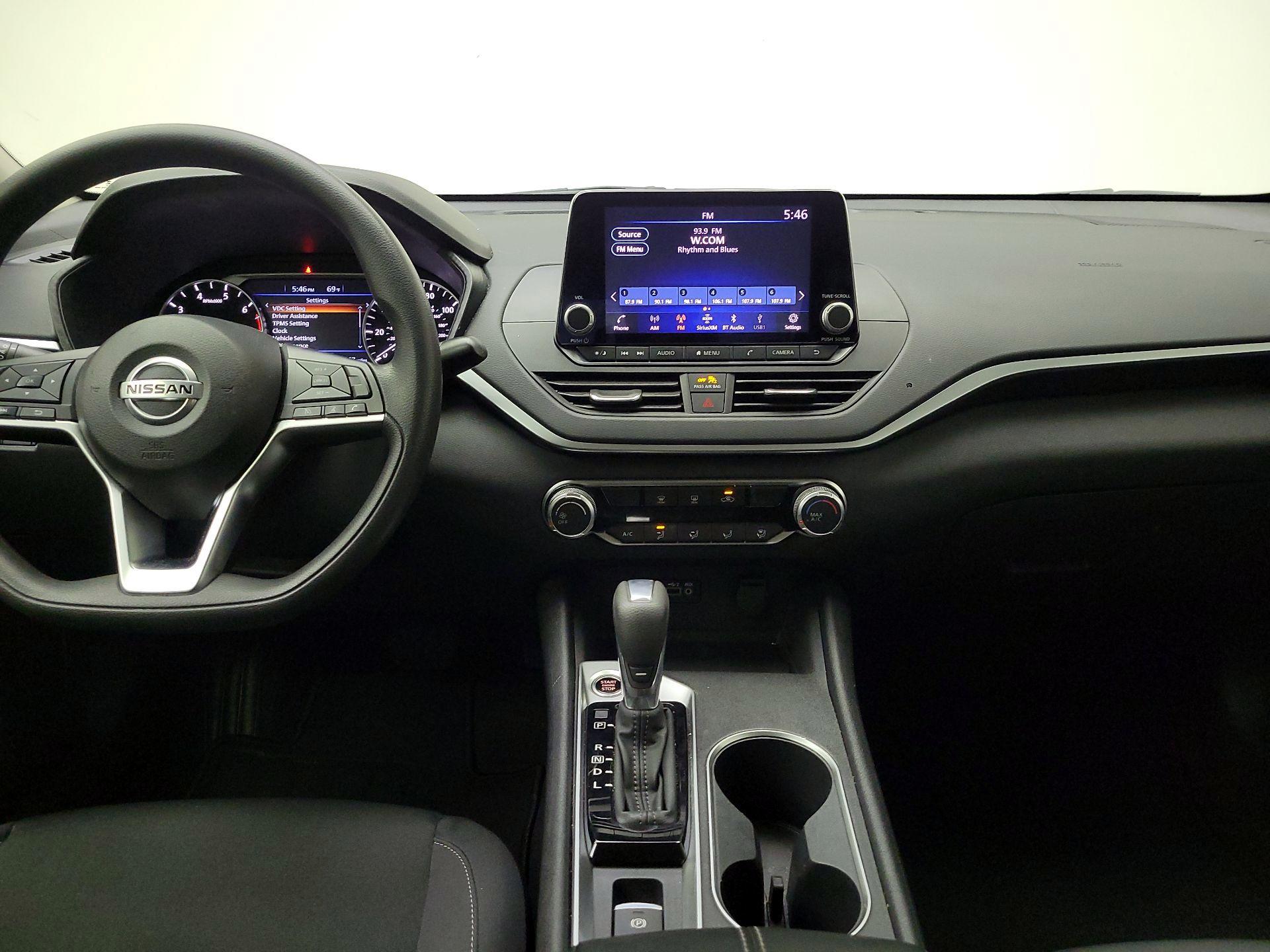 Thumbnail: 2022 Nissan Altima - 9