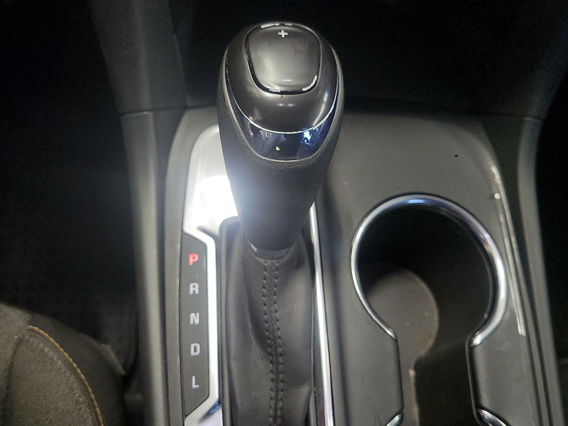 Thumbnail: 2020 Chevrolet Equinox - 18