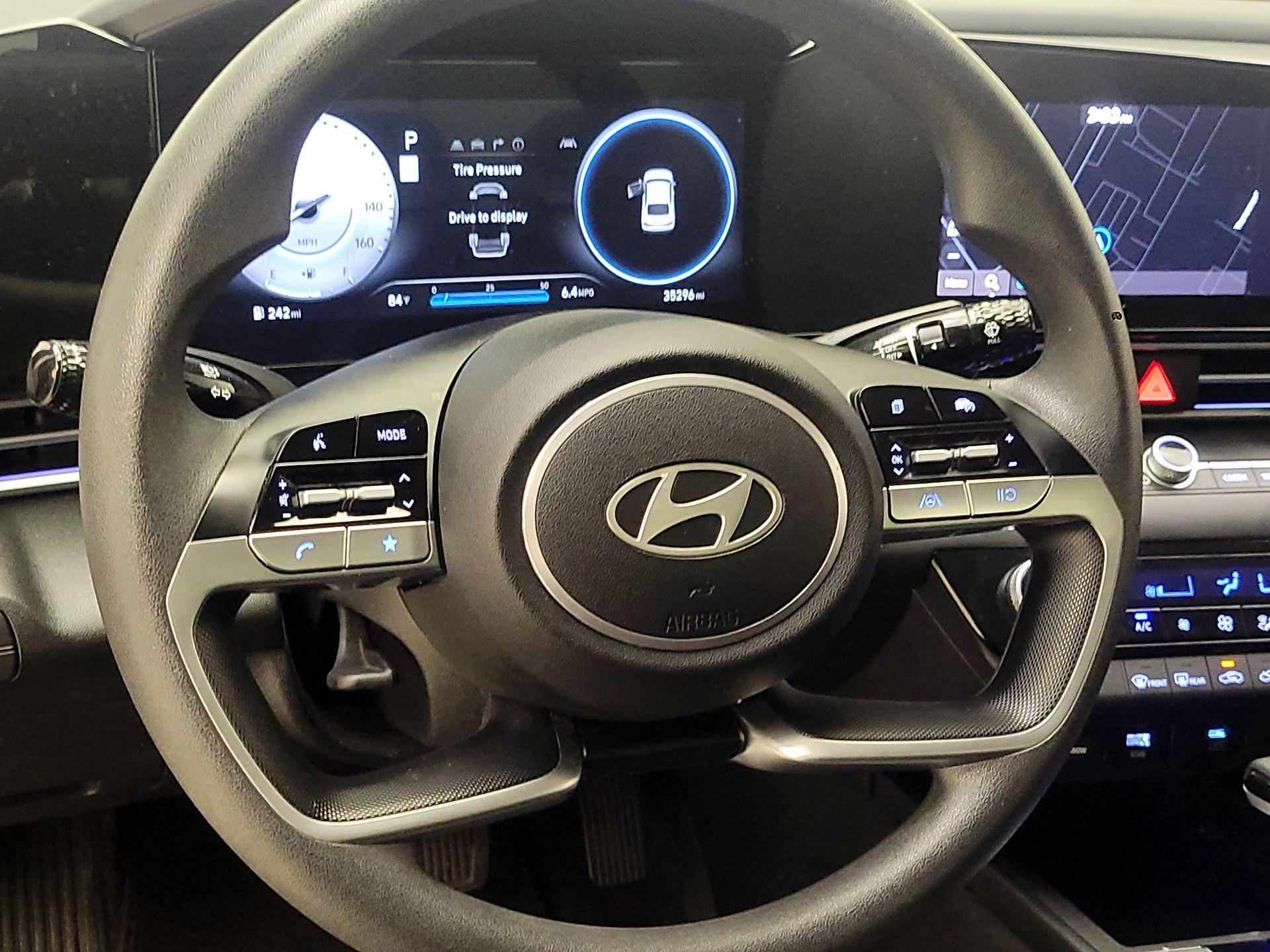 Thumbnail: 2024 Hyundai Elantra - 10