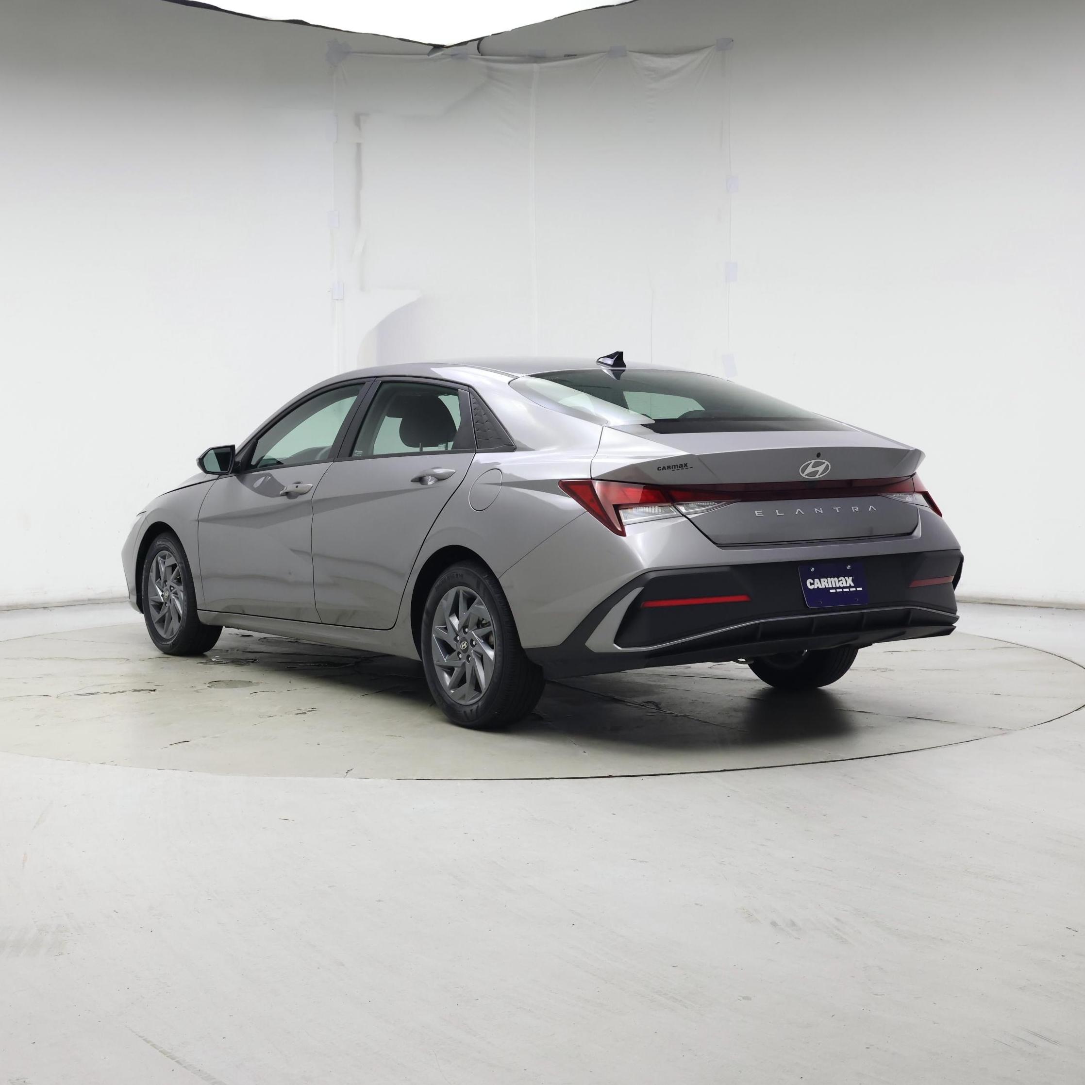 Thumbnail: 2024 Hyundai Elantra - 2