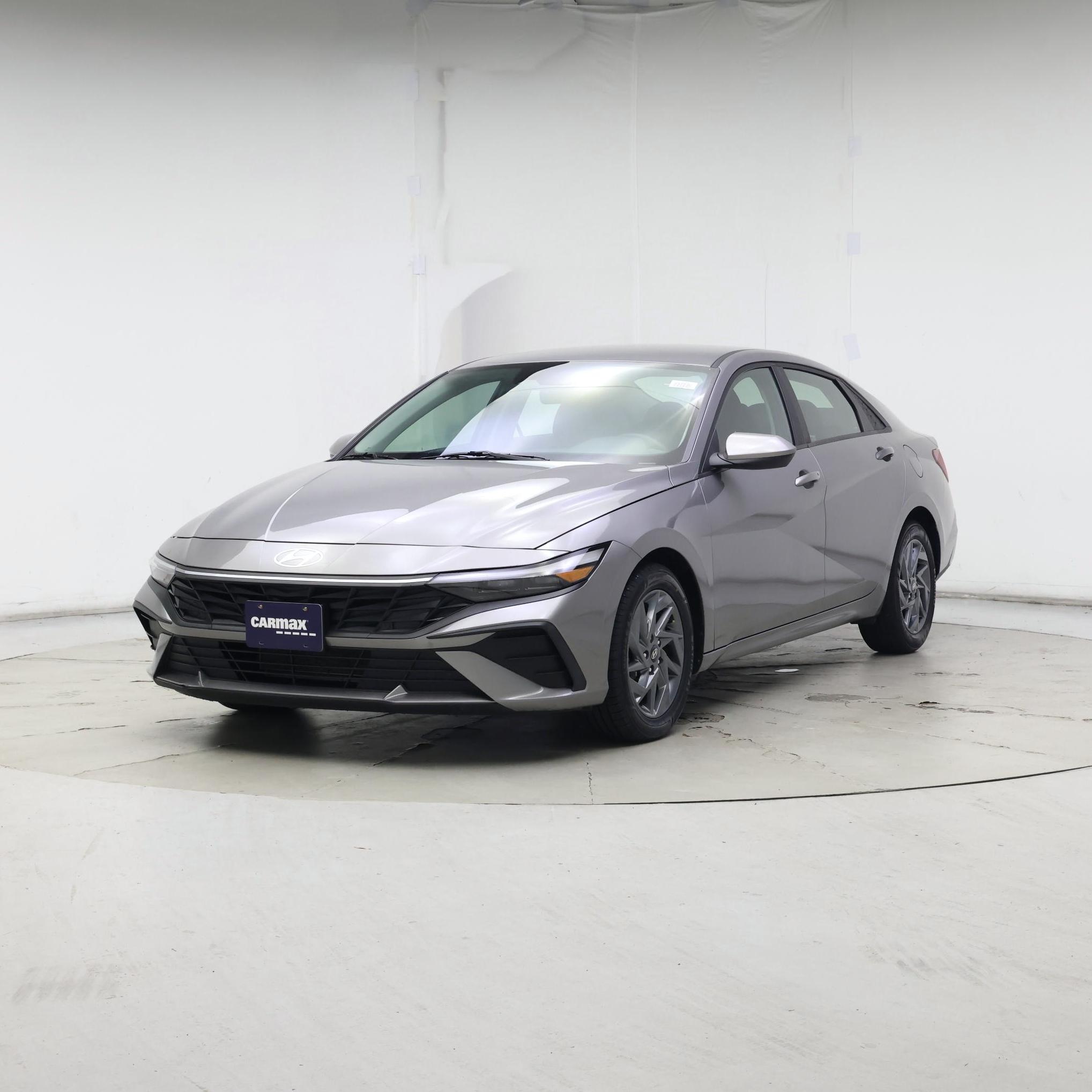 Thumbnail: 2024 Hyundai Elantra - 4