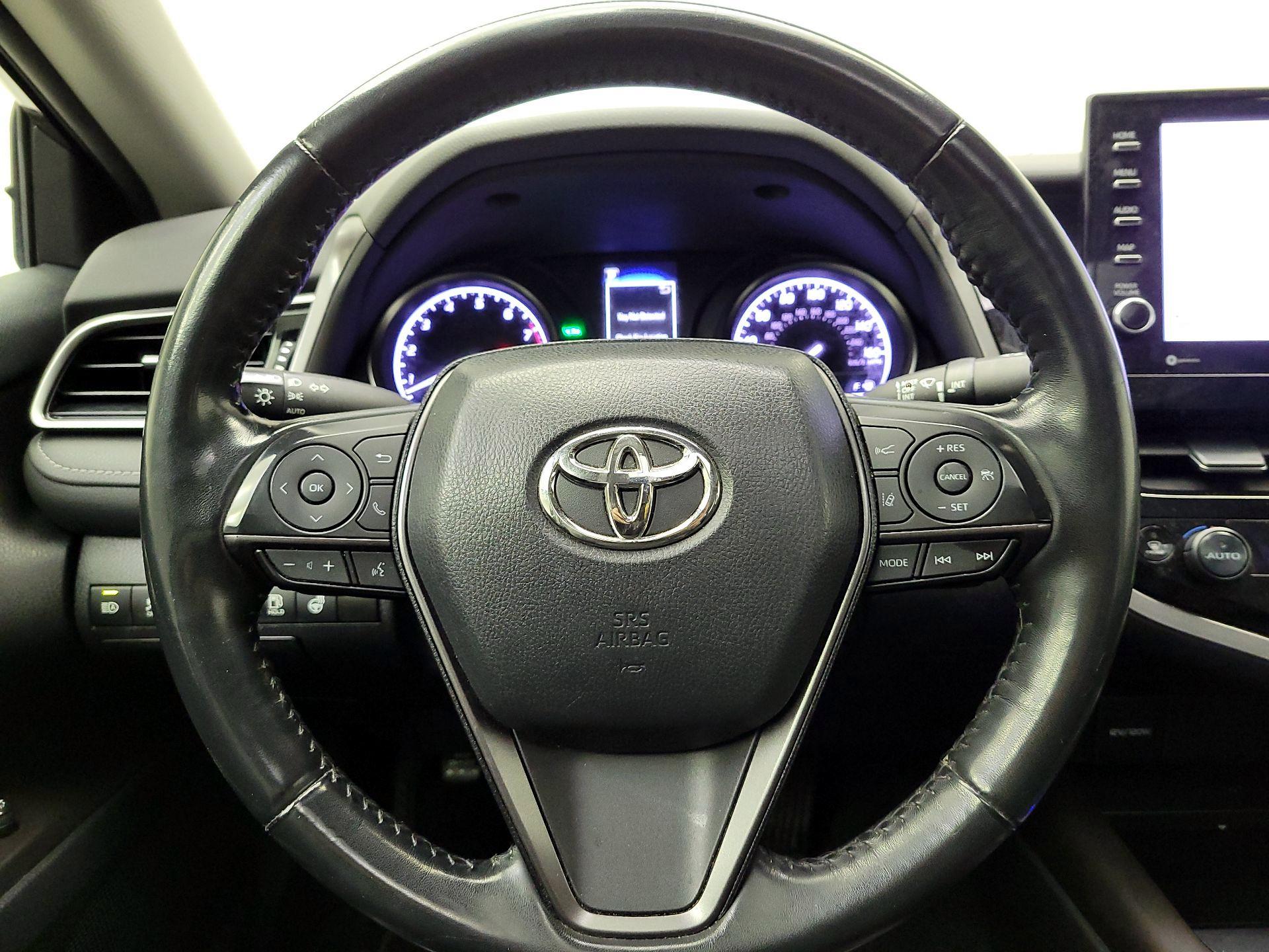 Thumbnail: 2023 Toyota Camry - 10