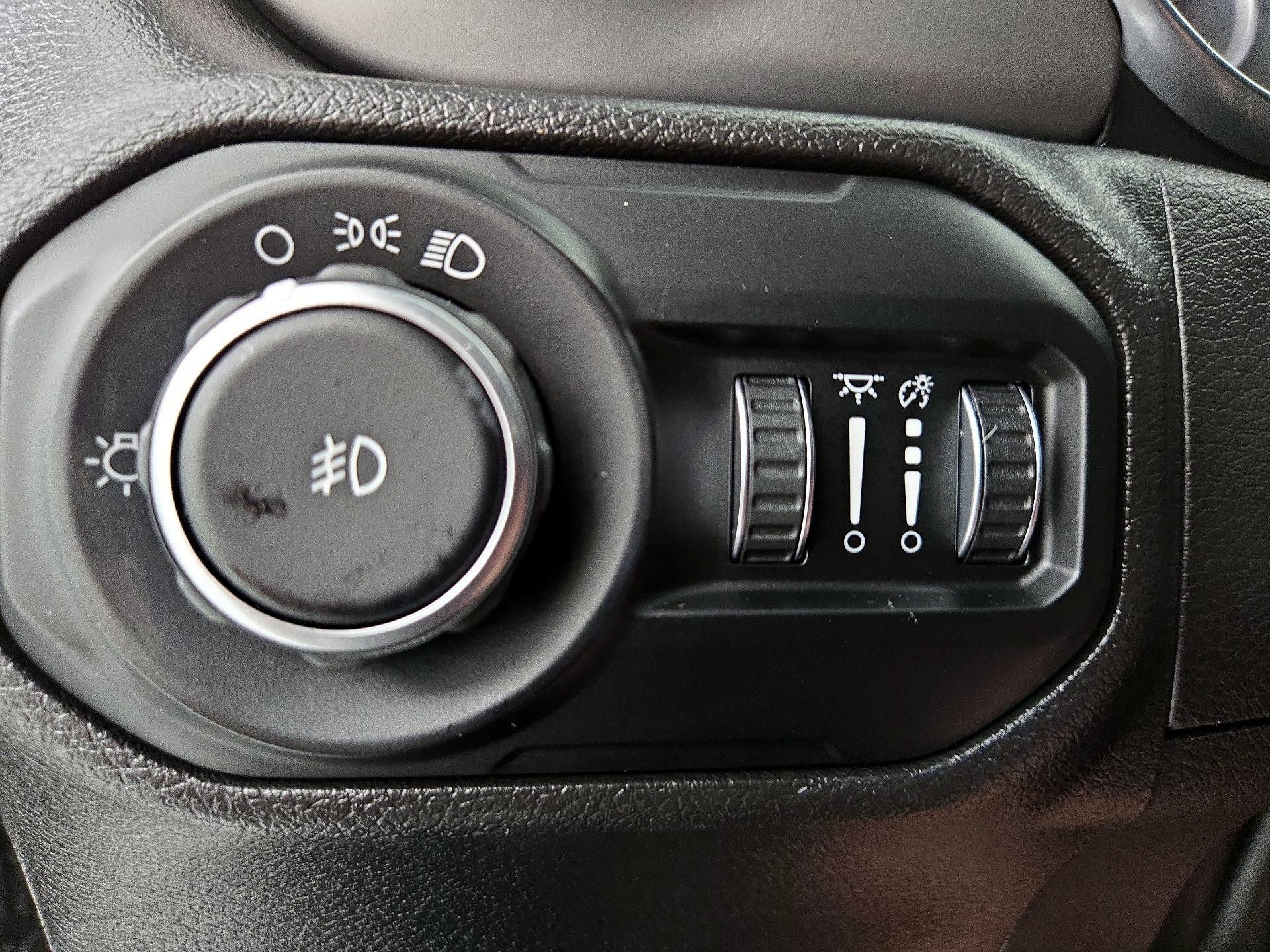 Thumbnail: 2022 Jeep Wrangler - 13
