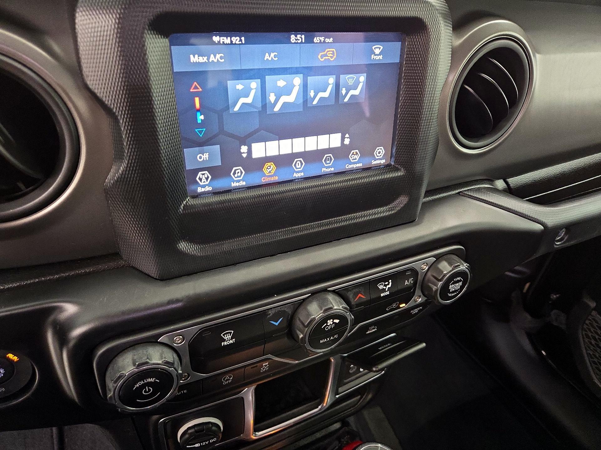 Thumbnail: 2022 Jeep Wrangler - 16