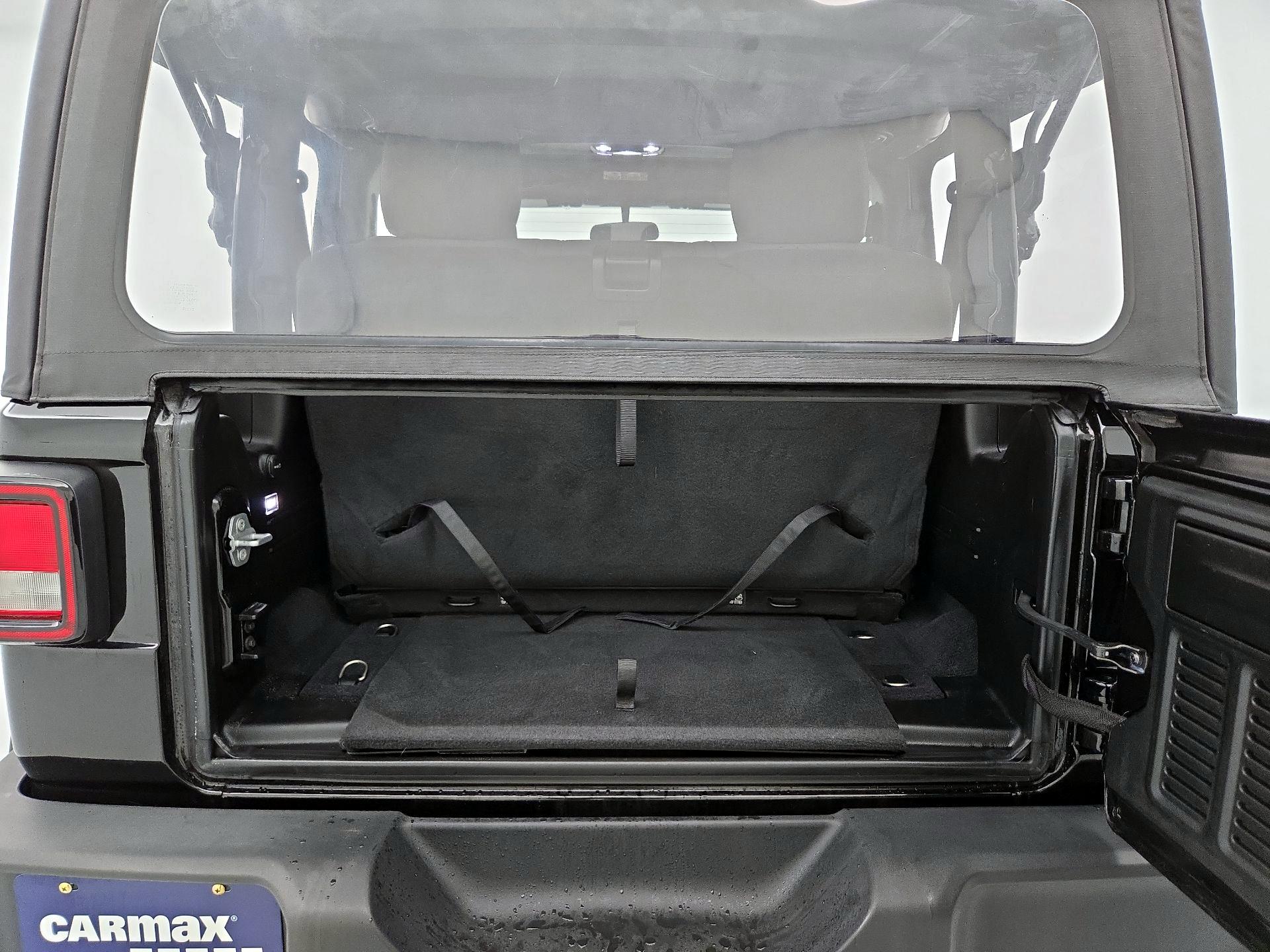 Thumbnail: 2022 Jeep Wrangler - 20