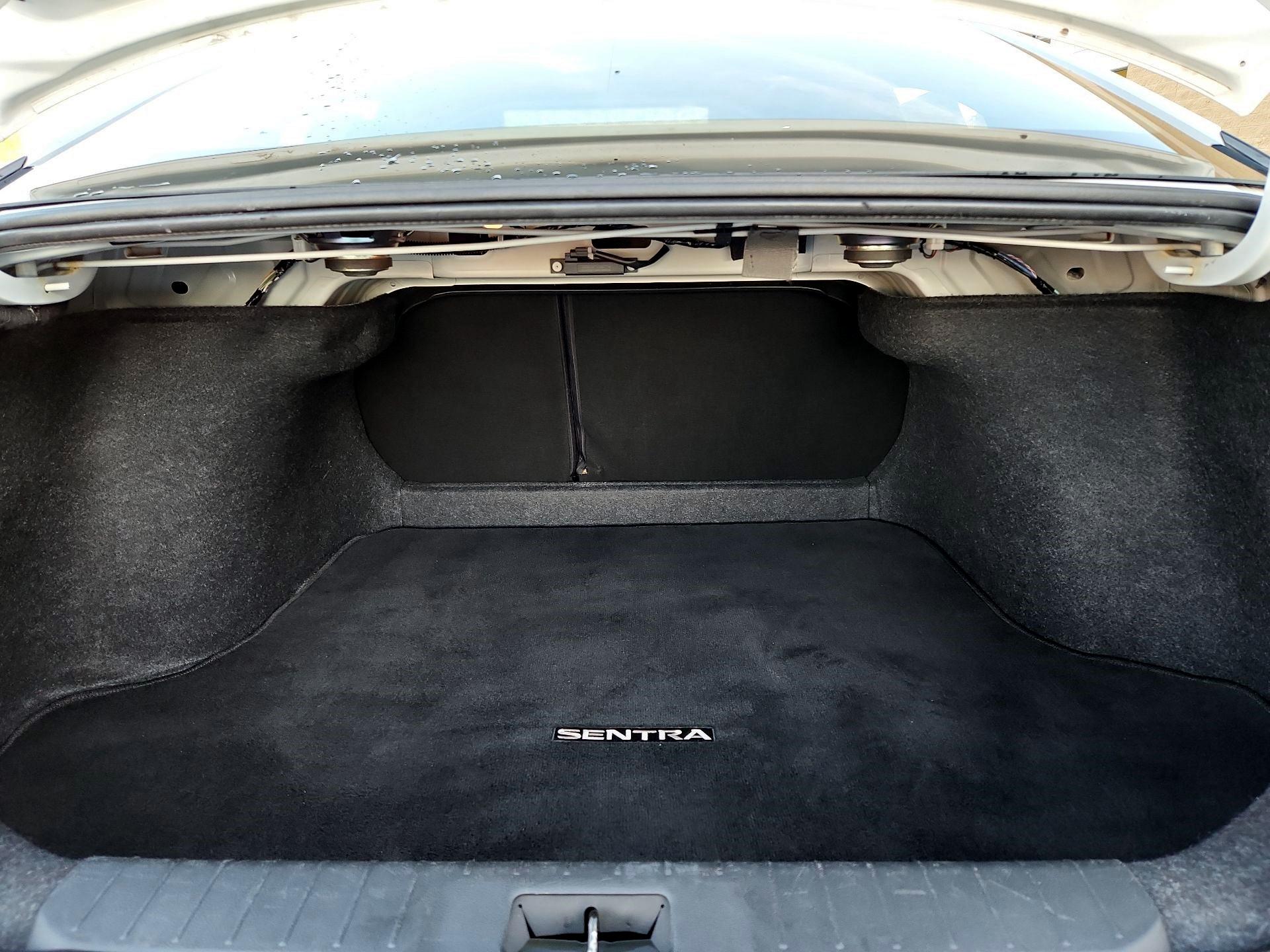 Thumbnail: 2022 Nissan Sentra - 18