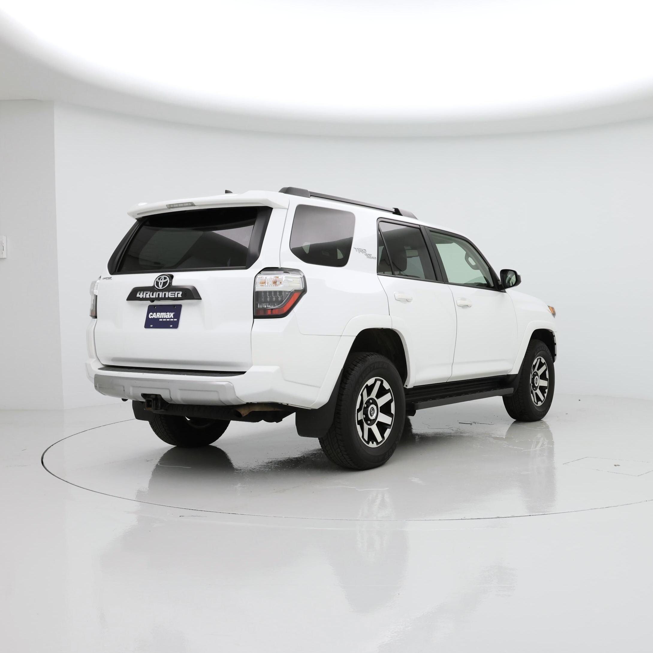 Thumbnail: 2024 Toyota 4Runner - 8